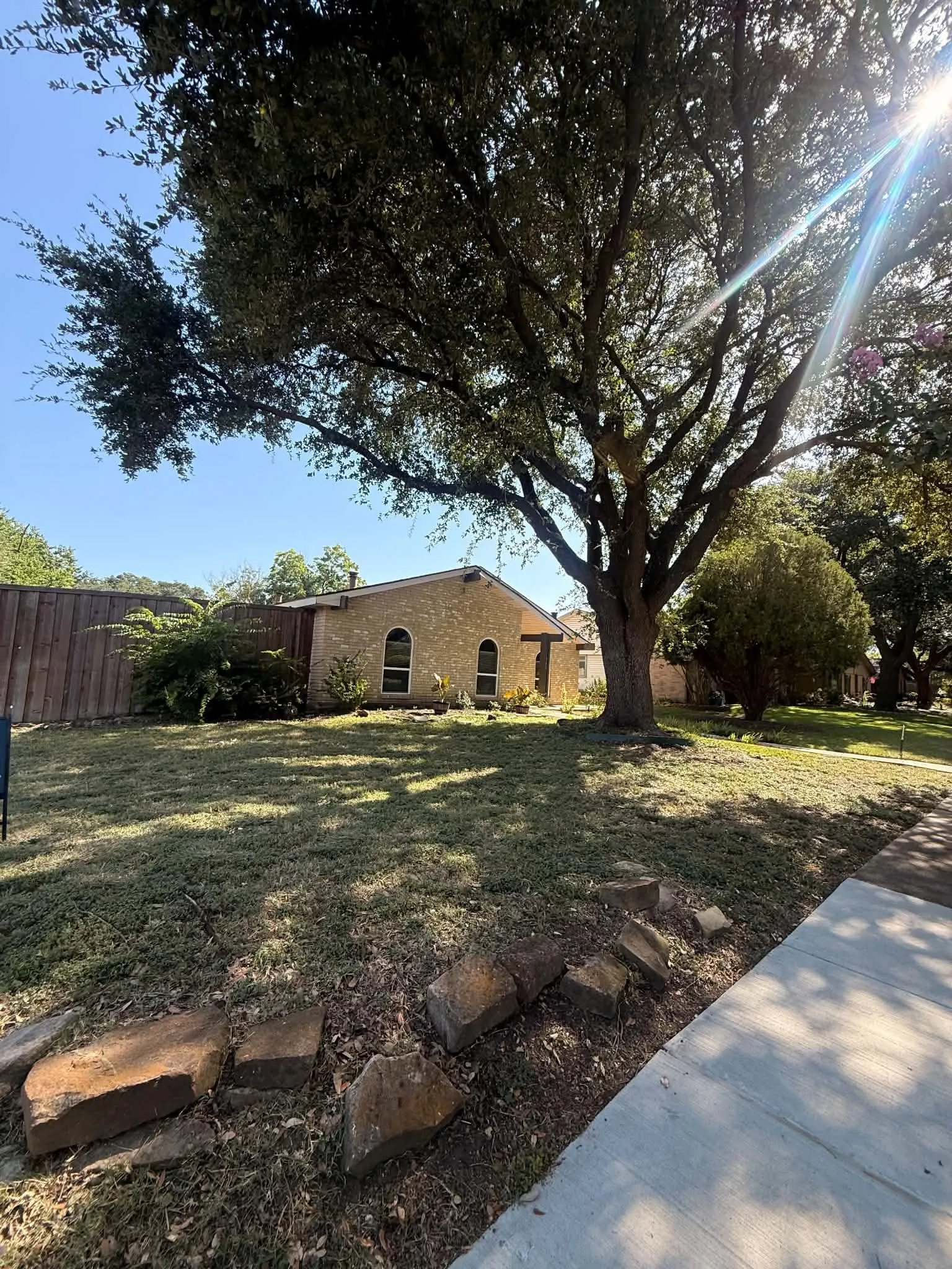 Single Family Residence For Sale in Collin County , 900 Overdowns Drive, Plano, Texas 75023, 3 Bedroom, 2 Bathroom, 2 Garage spaces, 1,744 Sqft, built in 1975, mls#21393378, Real Estate Agent in Plano, Homes For Sale in Collin county, Homes For Sale in Plano, Realtor in Plano Texas, Real Estate Brokerage Independent Realty Texas, Luminita Cordes Realtor