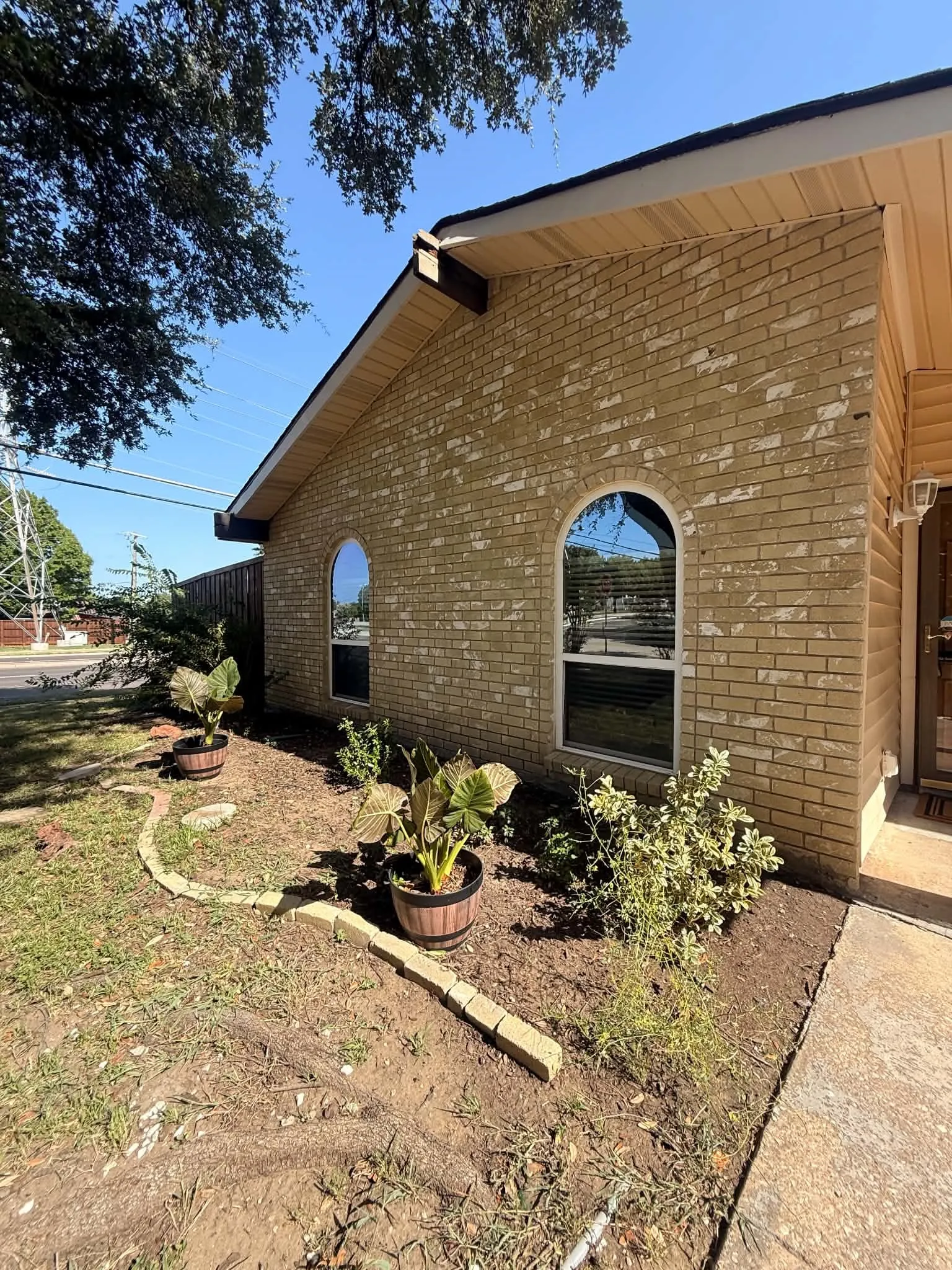 Single Family Residence For Sale in Collin County , 900 Overdowns Drive, Plano, Texas 75023, 3 Bedroom, 2 Bathroom, 2 Garage spaces, 1,744 Sqft, built in 1975, mls#21393378, Real Estate Agent in Plano, Homes For Sale in Collin county, Homes For Sale in Plano, Realtor in Plano Texas, Real Estate Brokerage Independent Realty Texas, Luminita Cordes Realtor