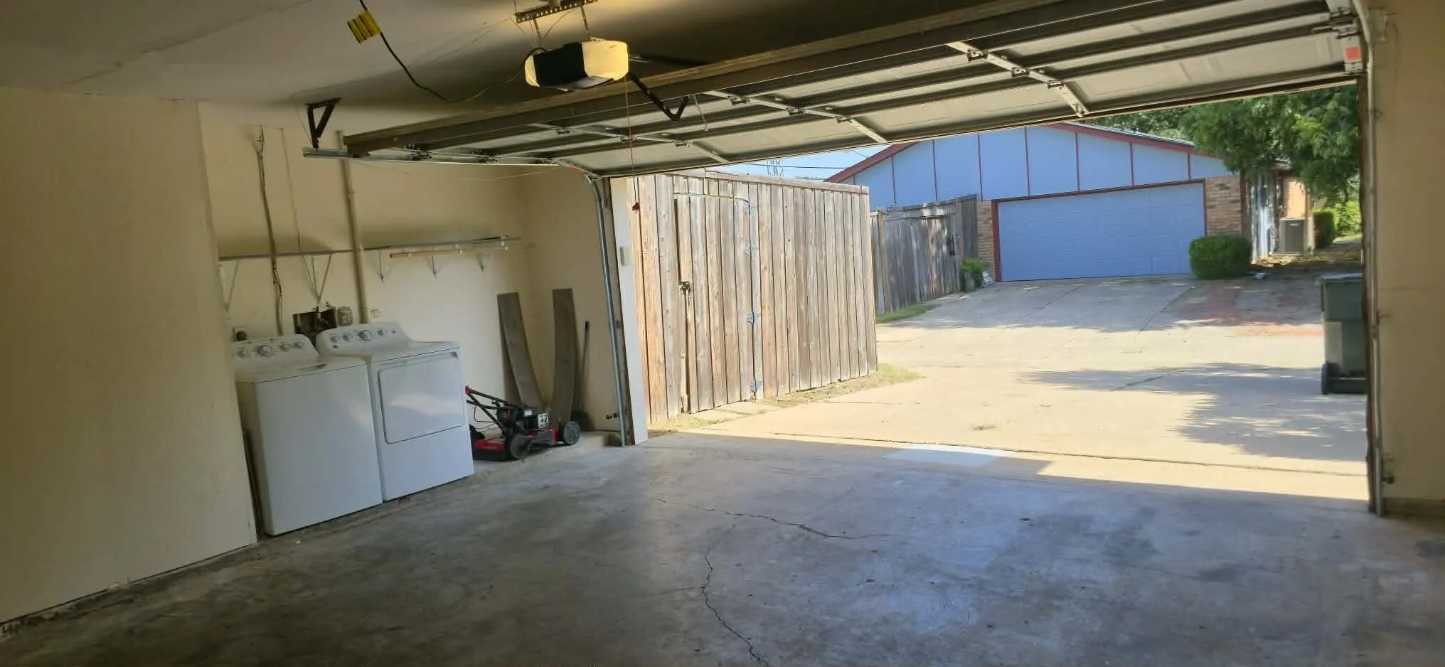 Single Family Residence For Sale in Collin County , 900 Overdowns Drive, Plano, Texas 75023, 3 Bedroom, 2 Bathroom, 2 Garage spaces, 1,744 Sqft, built in 1975, mls#21393378, Real Estate Agent in Plano, Homes For Sale in Collin county, Homes For Sale in Plano, Realtor in Plano Texas, Real Estate Brokerage Independent Realty Texas, Luminita Cordes Realtor