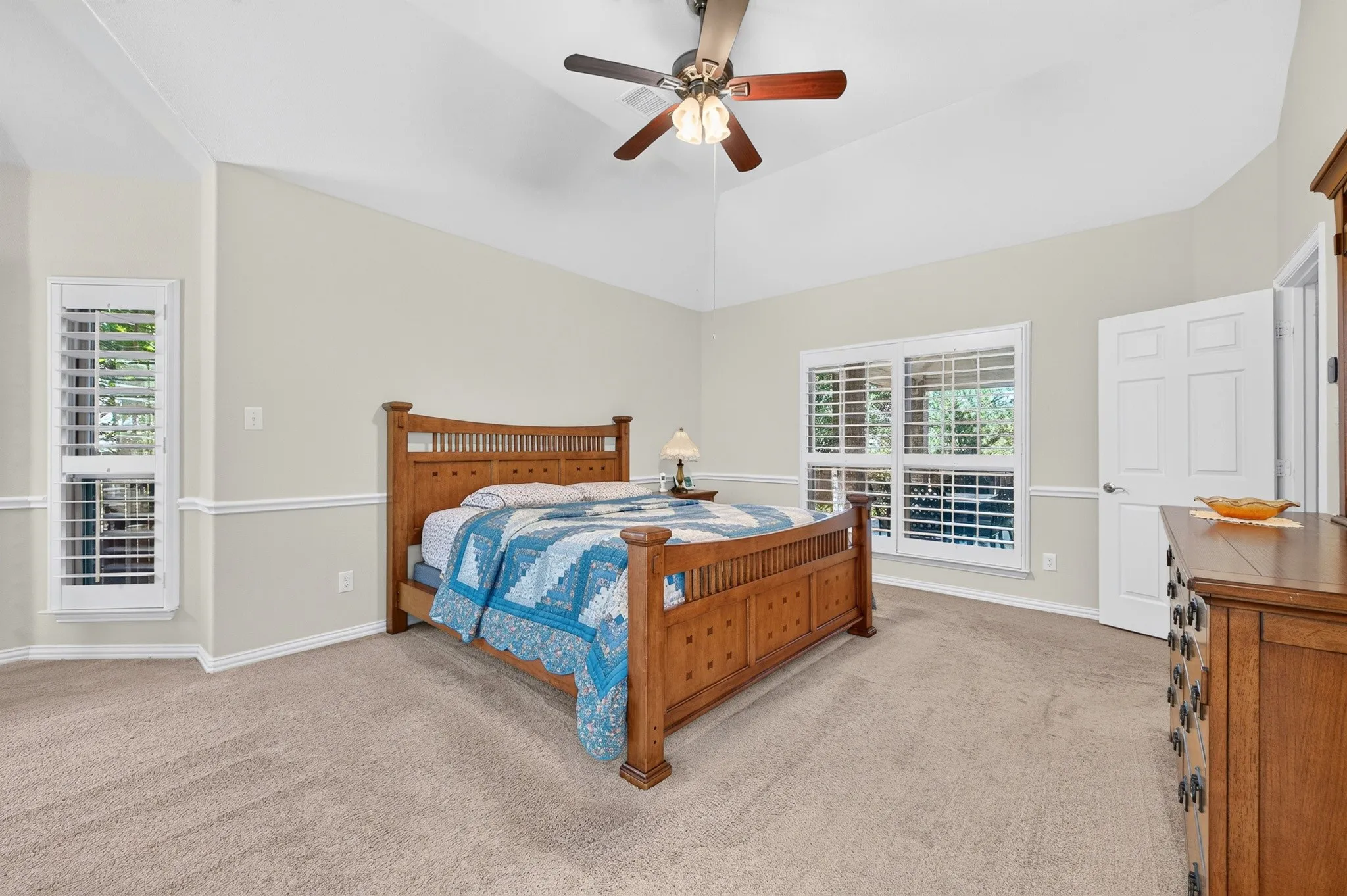 Single Family Residence For Sale in Denton County , 4112 Red Wolfe Road, Denton, Texas 76208, 4 Bedroom, 4 Bathroom, 2 Garage spaces, 2,831 Sqft, built in 2014, mls#21393215, Real Estate Agent in Denton, Homes For Sale in Denton county, Homes For Sale in Denton, Realtor in Denton Texas, Real Estate Brokerage Independent Realty Texas, Luminita Cordes Realtor