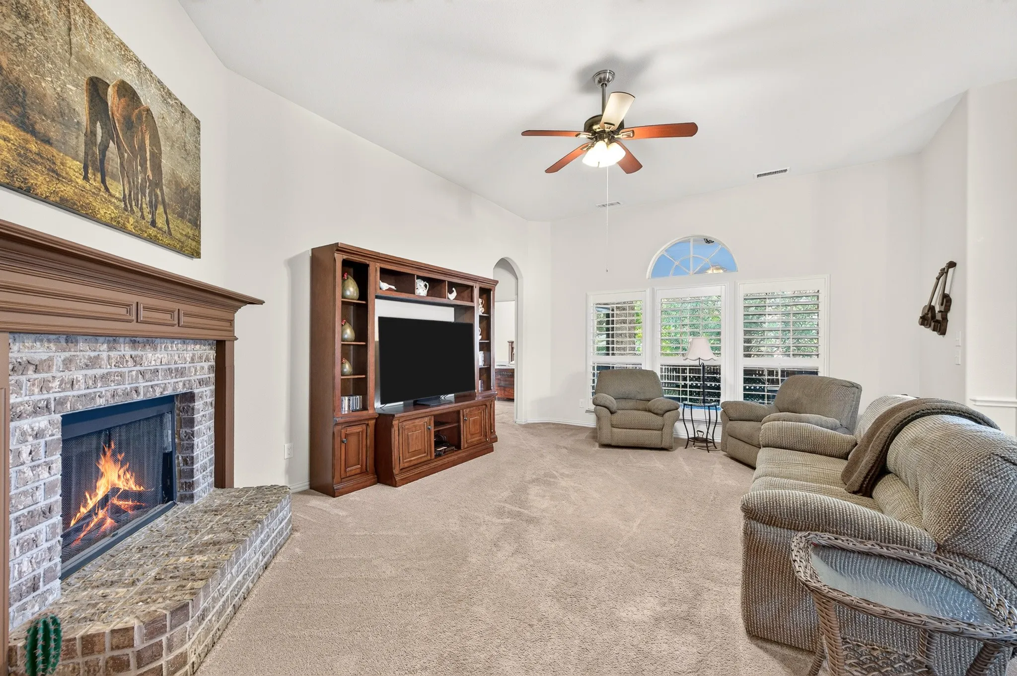 Single Family Residence For Sale in Denton County , 4112 Red Wolfe Road, Denton, Texas 76208, 4 Bedroom, 4 Bathroom, 2 Garage spaces, 2,831 Sqft, built in 2014, mls#21393215, Real Estate Agent in Denton, Homes For Sale in Denton county, Homes For Sale in Denton, Realtor in Denton Texas, Real Estate Brokerage Independent Realty Texas, Luminita Cordes Realtor