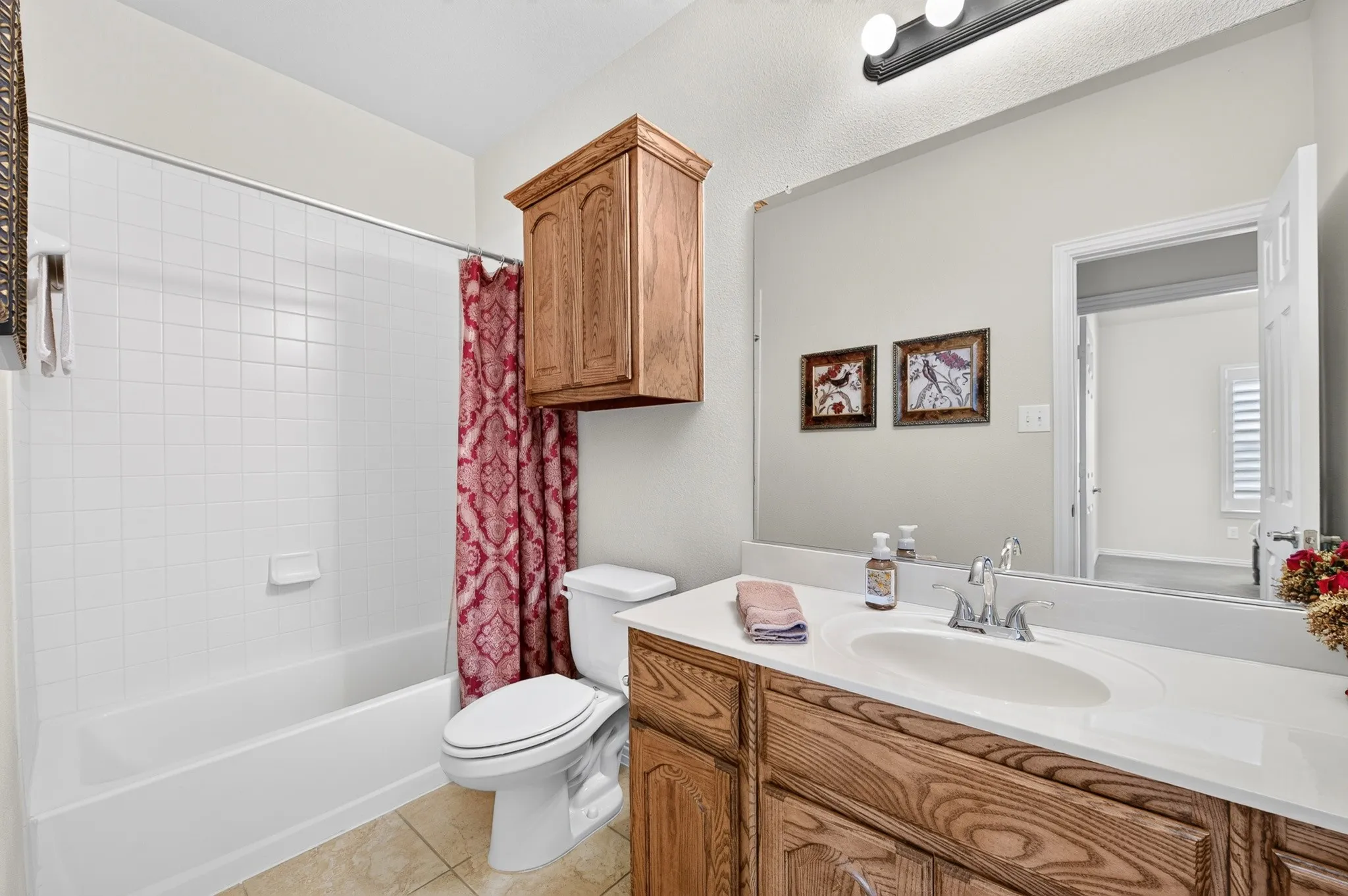 Single Family Residence For Sale in Denton County , 4112 Red Wolfe Road, Denton, Texas 76208, 4 Bedroom, 4 Bathroom, 2 Garage spaces, 2,831 Sqft, built in 2014, mls#21393215, Real Estate Agent in Denton, Homes For Sale in Denton county, Homes For Sale in Denton, Realtor in Denton Texas, Real Estate Brokerage Independent Realty Texas, Luminita Cordes Realtor