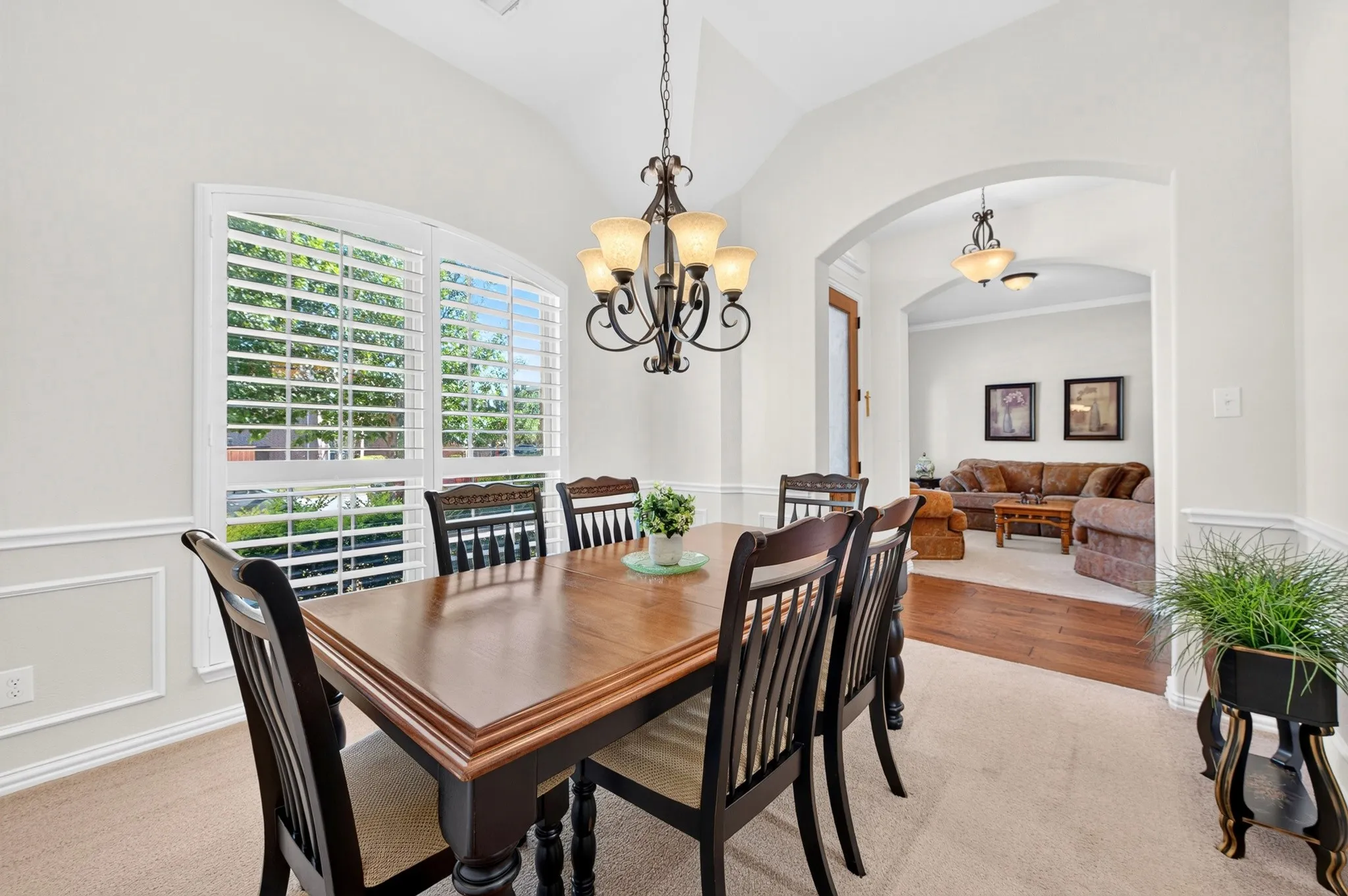 Single Family Residence For Sale in Denton County , 4112 Red Wolfe Road, Denton, Texas 76208, 4 Bedroom, 4 Bathroom, 2 Garage spaces, 2,831 Sqft, built in 2014, mls#21393215, Real Estate Agent in Denton, Homes For Sale in Denton county, Homes For Sale in Denton, Realtor in Denton Texas, Real Estate Brokerage Independent Realty Texas, Luminita Cordes Realtor