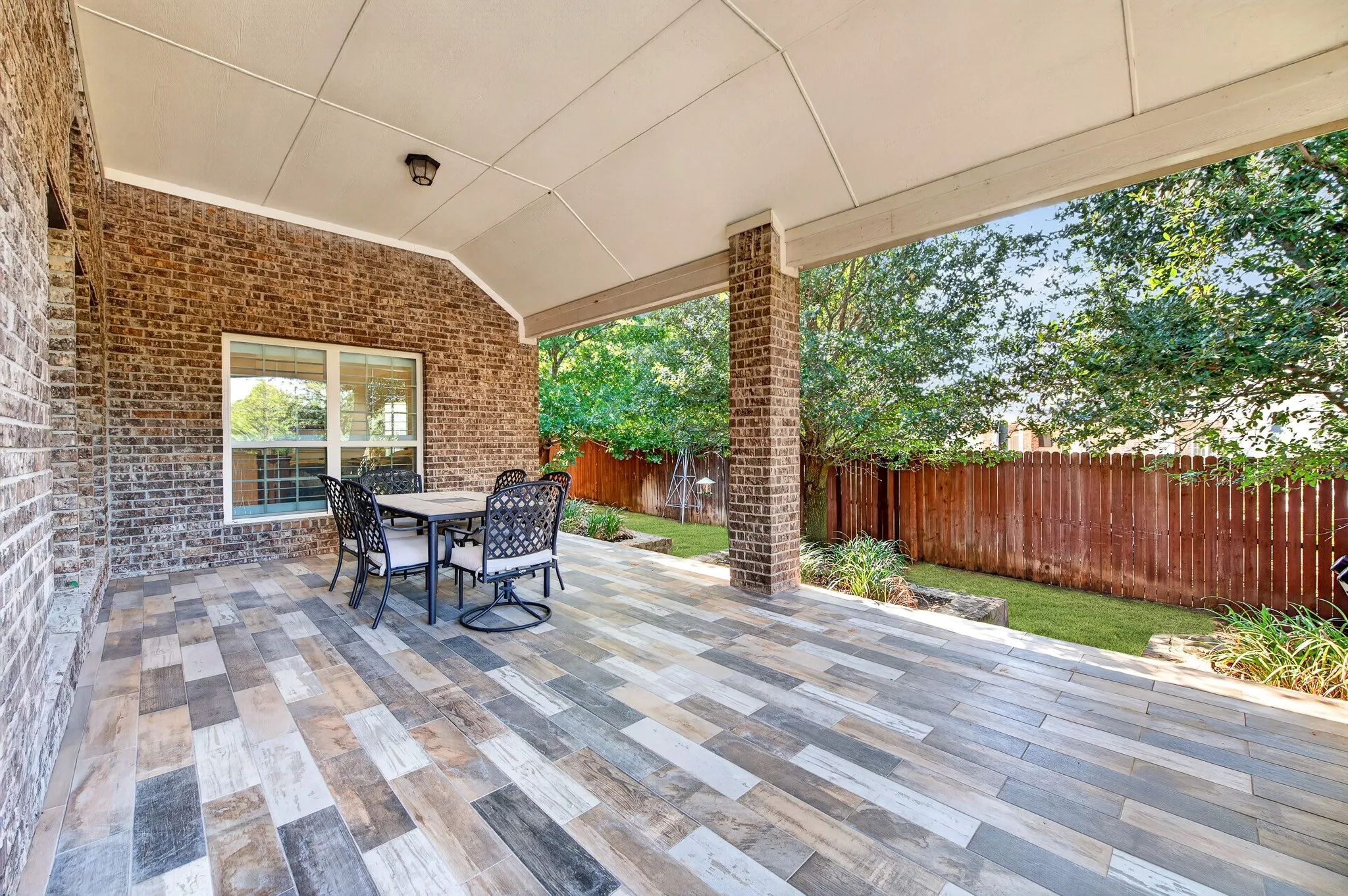 Single Family Residence For Sale in Denton County , 4112 Red Wolfe Road, Denton, Texas 76208, 4 Bedroom, 4 Bathroom, 2 Garage spaces, 2,831 Sqft, built in 2014, mls#21393215, Real Estate Agent in Denton, Homes For Sale in Denton county, Homes For Sale in Denton, Realtor in Denton Texas, Real Estate Brokerage Independent Realty Texas, Luminita Cordes Realtor