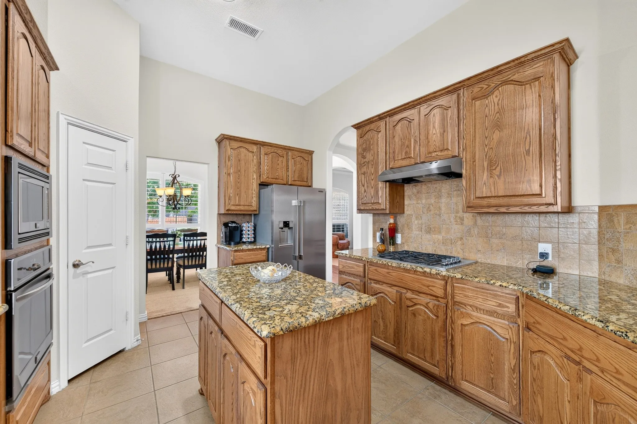 Single Family Residence For Sale in Denton County , 4112 Red Wolfe Road, Denton, Texas 76208, 4 Bedroom, 4 Bathroom, 2 Garage spaces, 2,831 Sqft, built in 2014, mls#21393215, Real Estate Agent in Denton, Homes For Sale in Denton county, Homes For Sale in Denton, Realtor in Denton Texas, Real Estate Brokerage Independent Realty Texas, Luminita Cordes Realtor