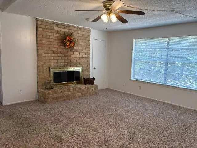 Duplex For Rent in Tarrant County , 5357 Wonder Drive, Fort Worth, Texas 76133, 3 Bedroom, 2 Bathroom, Garage spaces, 1,864 Sqft, built in 1969, mls#21392867, Real Estate Agent in Fort Worth, Homes For Rent in Tarrant county, Homes For Rent in Fort Worth, Realtor in Fort Worth Texas, Real Estate Brokerage Independent Realty Texas, Luminita Cordes Realtor