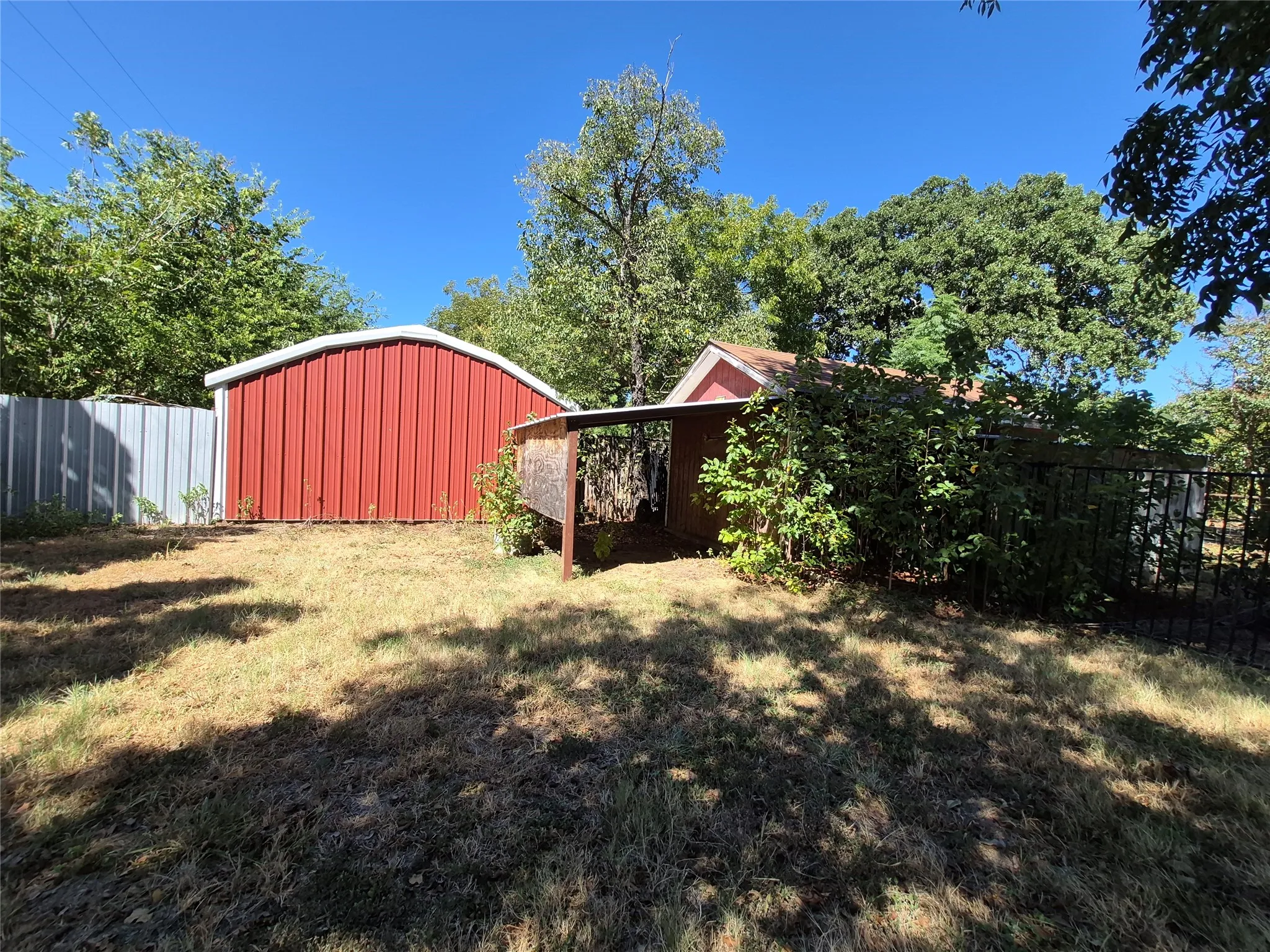 Single Family Residence For Sale in Palo Pinto County , 408 E Housley Street, Strawn, Texas 76475, 3 Bedroom, 1 Bathroom, Garage spaces, 1,760 Sqft, built in 1908, mls#21392415, Real Estate Agent in Strawn, Homes For Sale in Palo Pinto county, Homes For Sale in Strawn, Realtor in Strawn Texas, Real Estate Brokerage Independent Realty Texas, Luminita Cordes Realtor