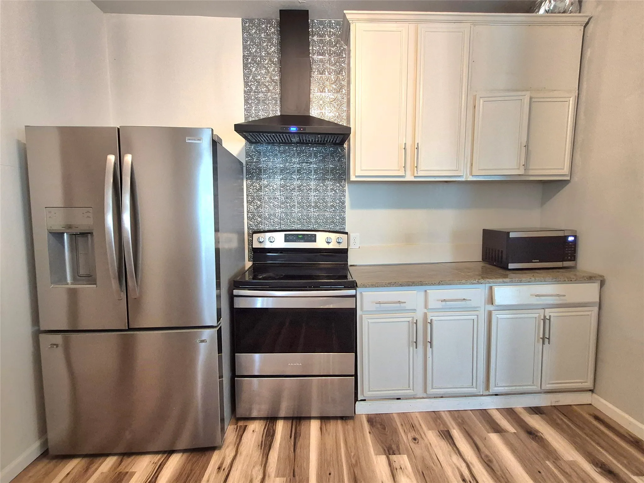 Single Family Residence For Sale in Palo Pinto County , 408 E Housley Street, Strawn, Texas 76475, 3 Bedroom, 1 Bathroom, Garage spaces, 1,760 Sqft, built in 1908, mls#21392415, Real Estate Agent in Strawn, Homes For Sale in Palo Pinto county, Homes For Sale in Strawn, Realtor in Strawn Texas, Real Estate Brokerage Independent Realty Texas, Luminita Cordes Realtor
