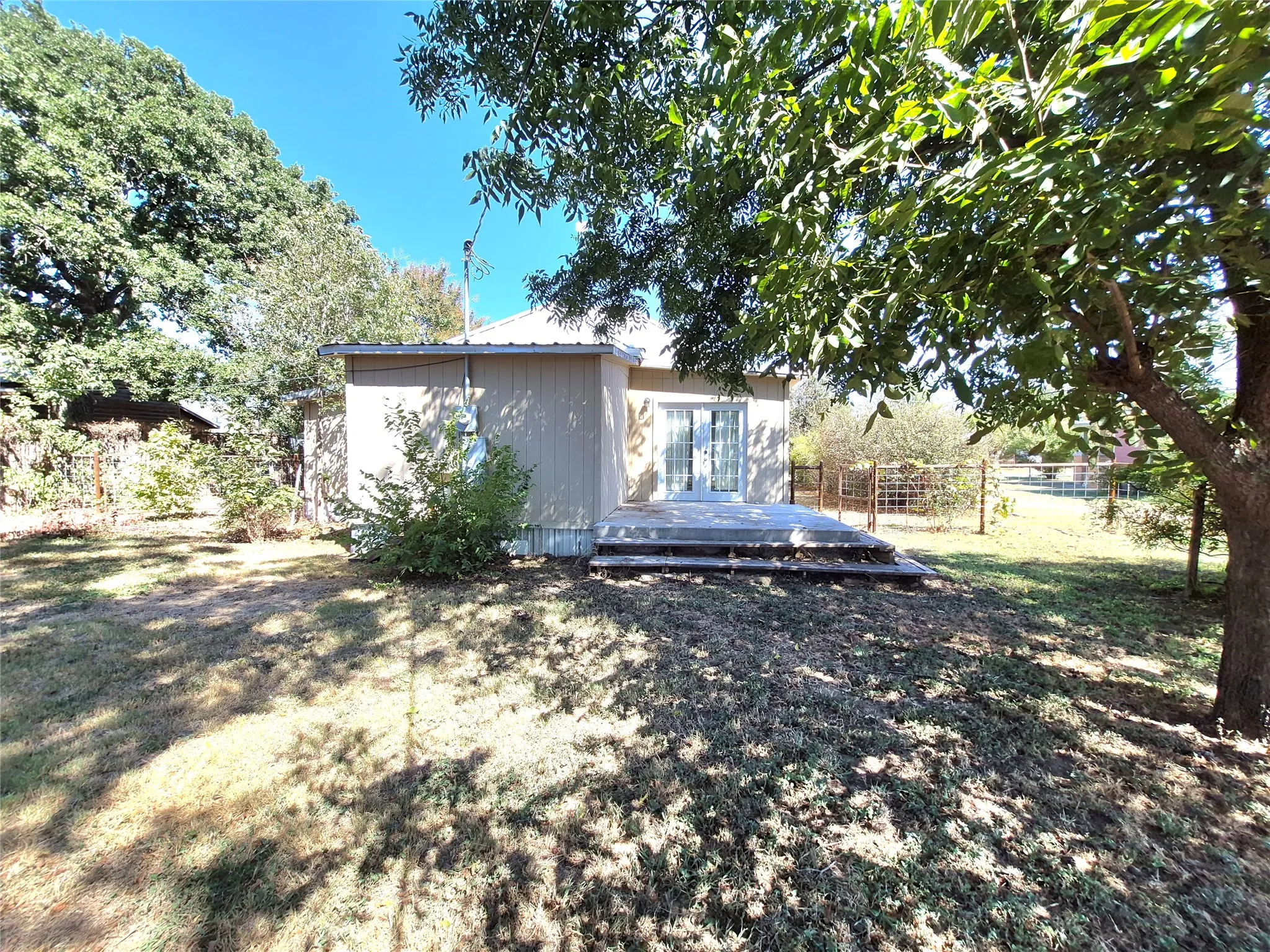 Single Family Residence For Sale in Palo Pinto County , 408 E Housley Street, Strawn, Texas 76475, 3 Bedroom, 1 Bathroom, Garage spaces, 1,760 Sqft, built in 1908, mls#21392415, Real Estate Agent in Strawn, Homes For Sale in Palo Pinto county, Homes For Sale in Strawn, Realtor in Strawn Texas, Real Estate Brokerage Independent Realty Texas, Luminita Cordes Realtor