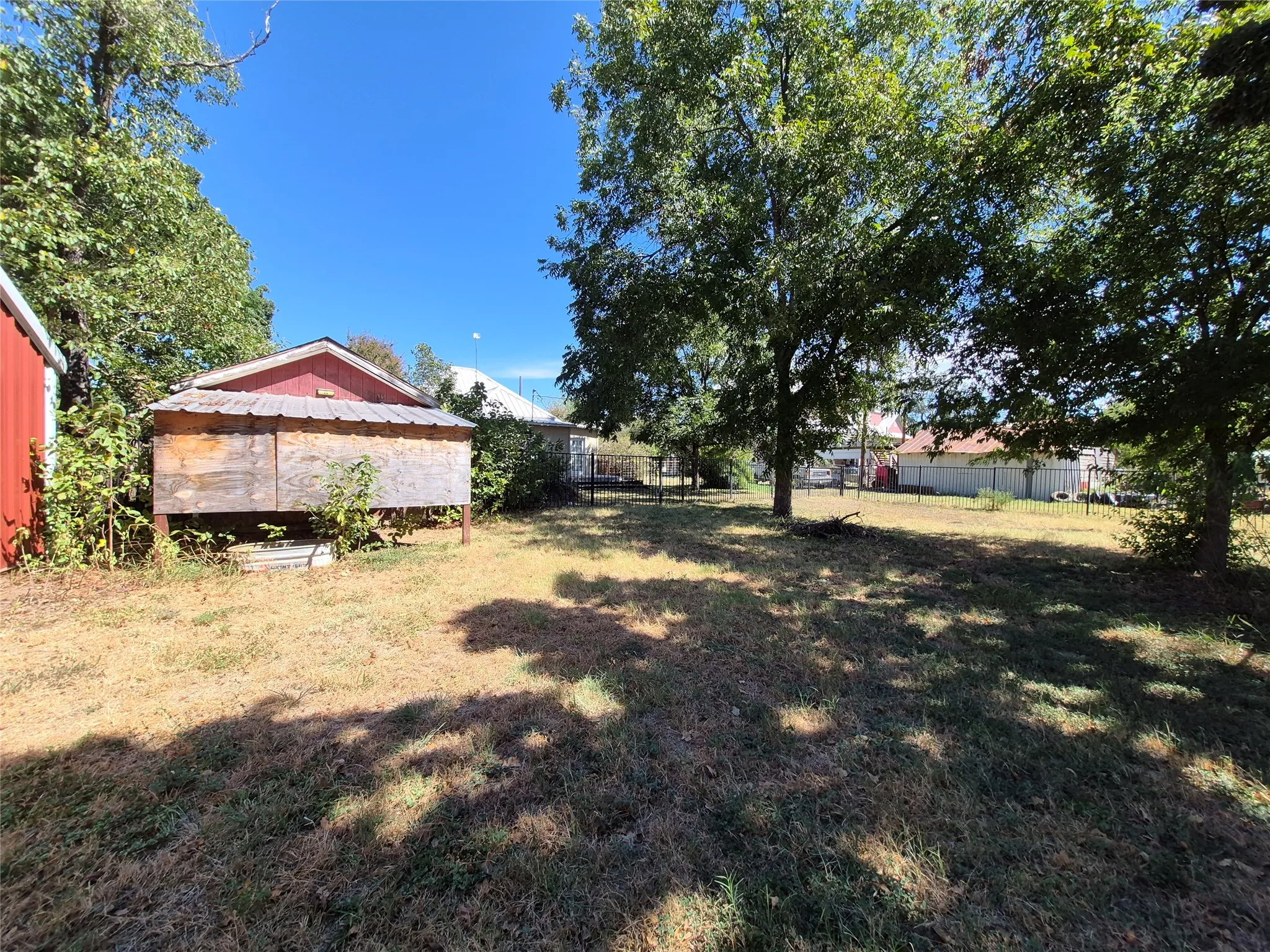 Single Family Residence For Sale in Palo Pinto County , 408 E Housley Street, Strawn, Texas 76475, 3 Bedroom, 1 Bathroom, Garage spaces, 1,760 Sqft, built in 1908, mls#21392415, Real Estate Agent in Strawn, Homes For Sale in Palo Pinto county, Homes For Sale in Strawn, Realtor in Strawn Texas, Real Estate Brokerage Independent Realty Texas, Luminita Cordes Realtor