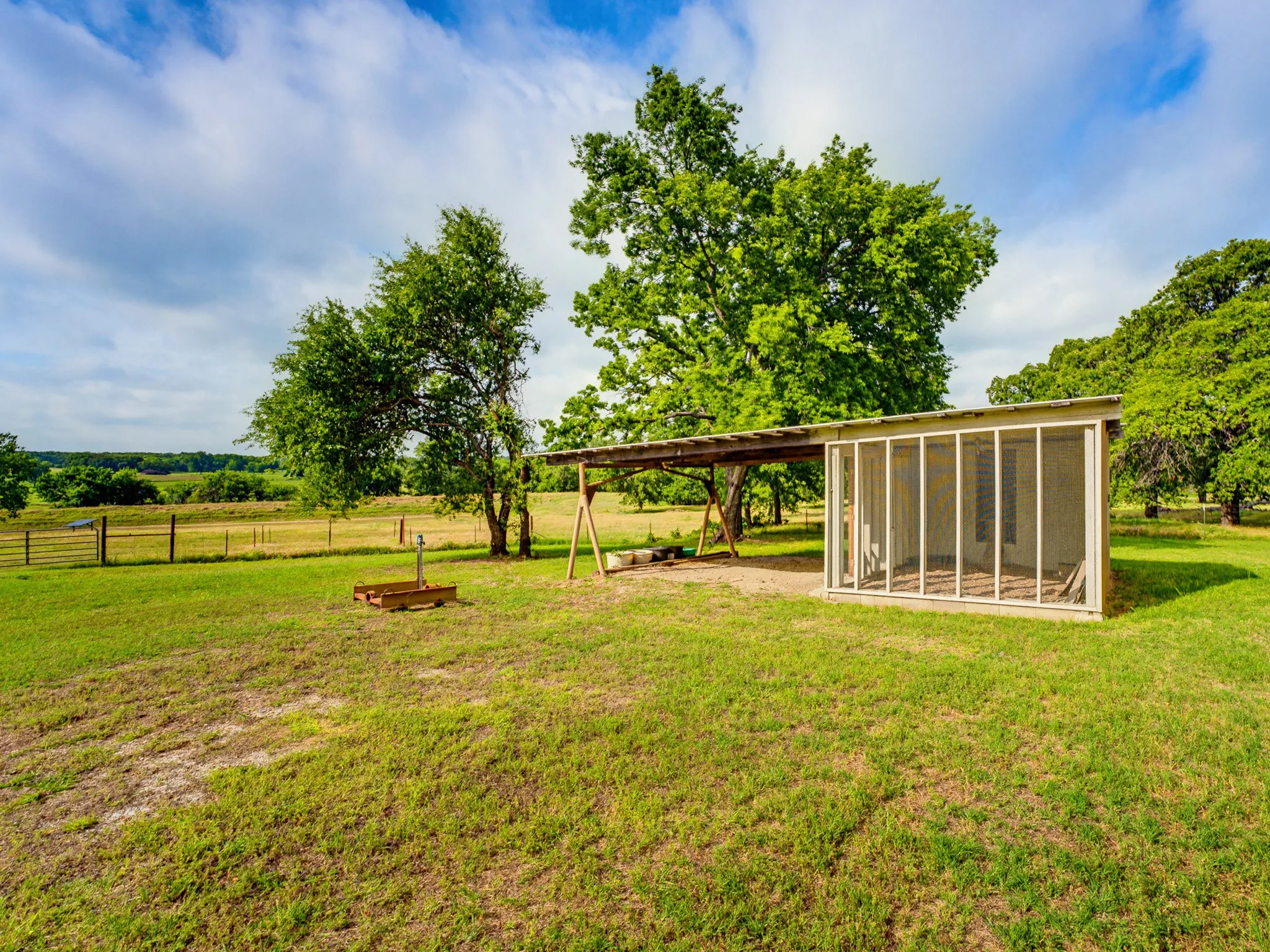 Single Family Residence For Sale in Montague County , 1857 Old Bonita Road, Nocona, Texas 76255, 3 Bedroom, 2 Bathroom, 2 Garage spaces, 3,008 Sqft, built in 2016, mls#21393393, Real Estate Agent in Nocona, Homes For Sale in Montague county, Homes For Sale in Nocona, Realtor in Nocona Texas, Real Estate Brokerage Independent Realty Texas, Luminita Cordes Realtor