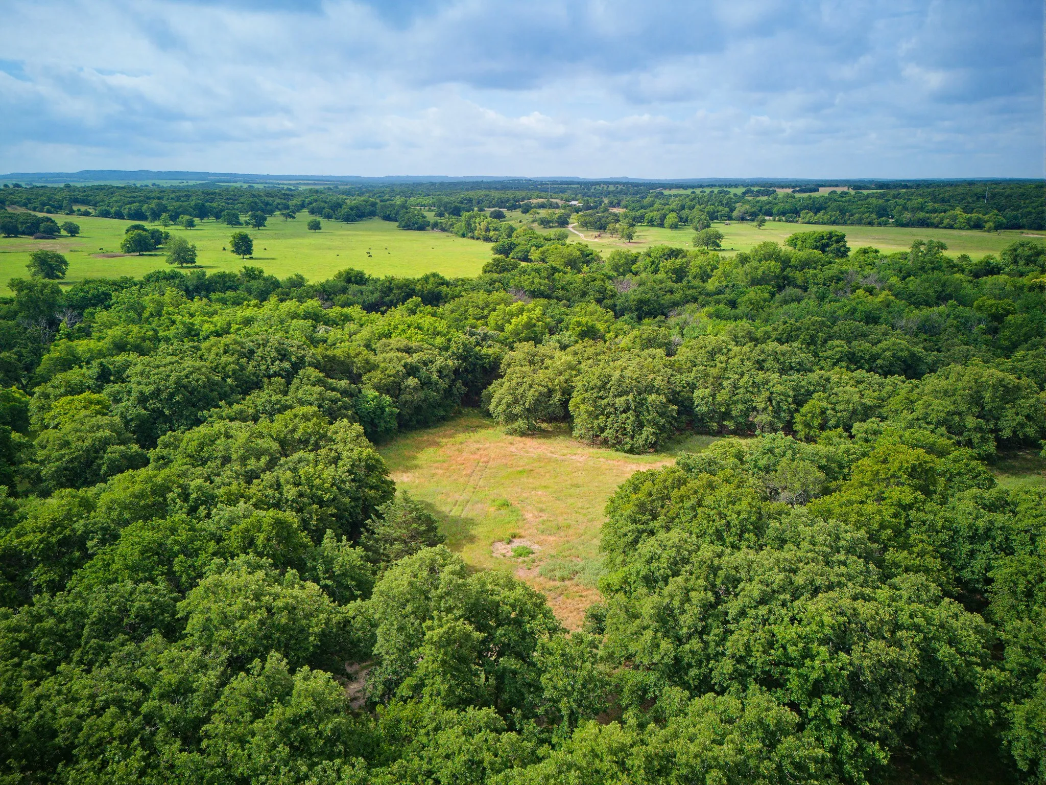 Single Family Residence For Sale in Montague County , 1857 Old Bonita Road, Nocona, Texas 76255, 3 Bedroom, 2 Bathroom, 2 Garage spaces, 3,008 Sqft, built in 2016, mls#21393393, Real Estate Agent in Nocona, Homes For Sale in Montague county, Homes For Sale in Nocona, Realtor in Nocona Texas, Real Estate Brokerage Independent Realty Texas, Luminita Cordes Realtor