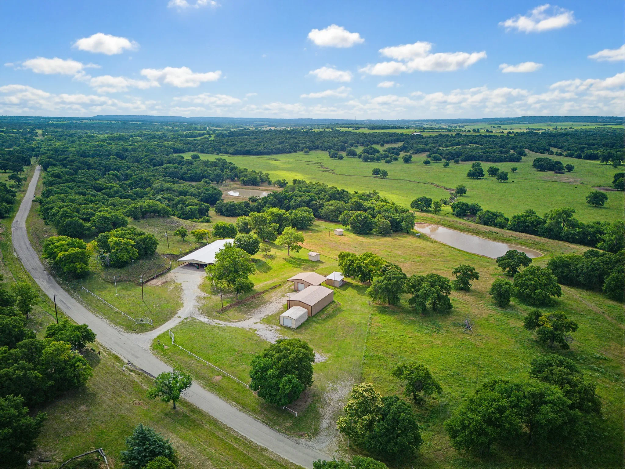 Single Family Residence For Sale in Montague County , 1857 Old Bonita Road, Nocona, Texas 76255, 3 Bedroom, 2 Bathroom, 2 Garage spaces, 3,008 Sqft, built in 2016, mls#21393393, Real Estate Agent in Nocona, Homes For Sale in Montague county, Homes For Sale in Nocona, Realtor in Nocona Texas, Real Estate Brokerage Independent Realty Texas, Luminita Cordes Realtor