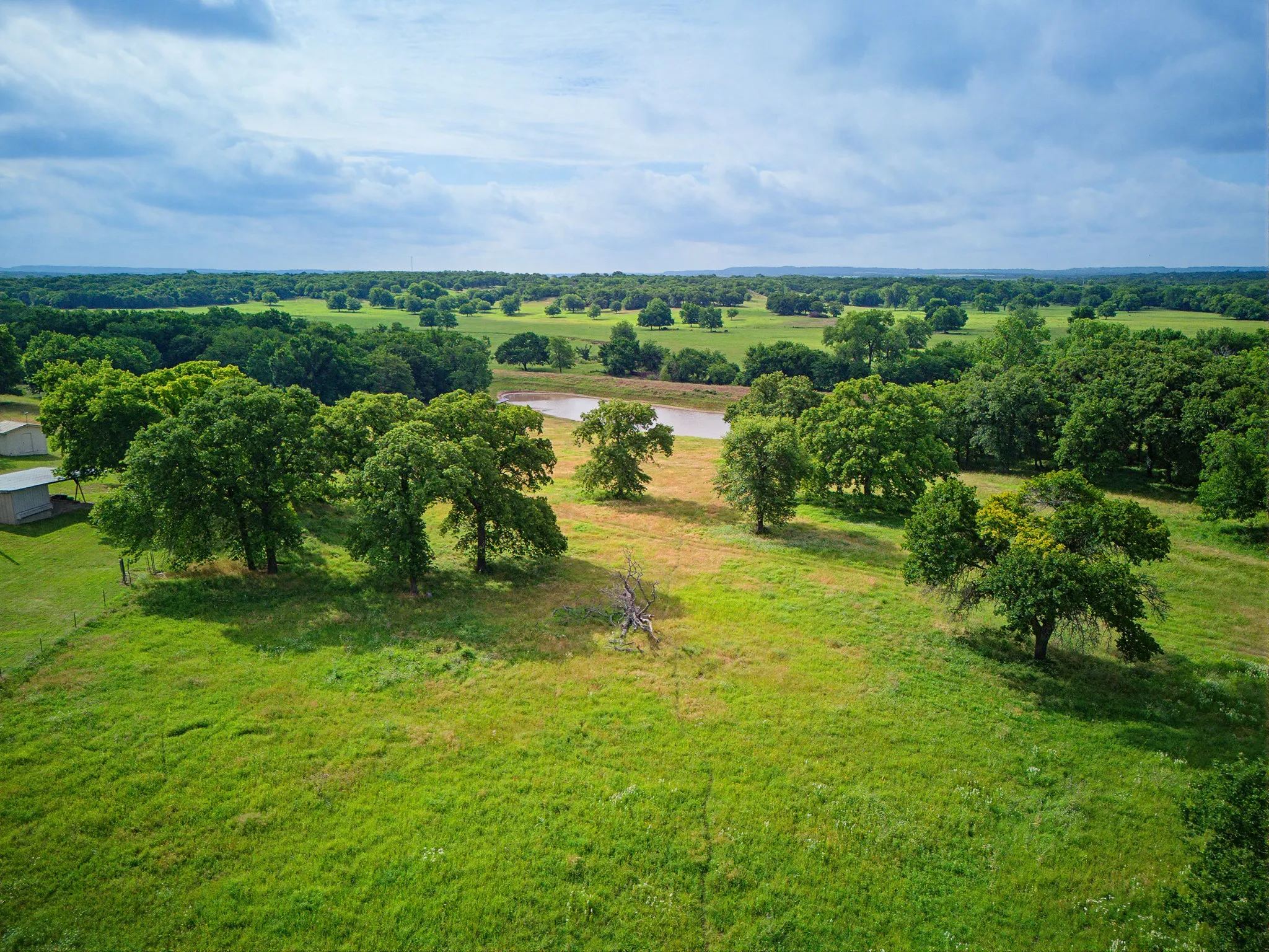 Single Family Residence For Sale in Montague County , 1857 Old Bonita Road, Nocona, Texas 76255, 3 Bedroom, 2 Bathroom, 2 Garage spaces, 3,008 Sqft, built in 2016, mls#21393393, Real Estate Agent in Nocona, Homes For Sale in Montague county, Homes For Sale in Nocona, Realtor in Nocona Texas, Real Estate Brokerage Independent Realty Texas, Luminita Cordes Realtor