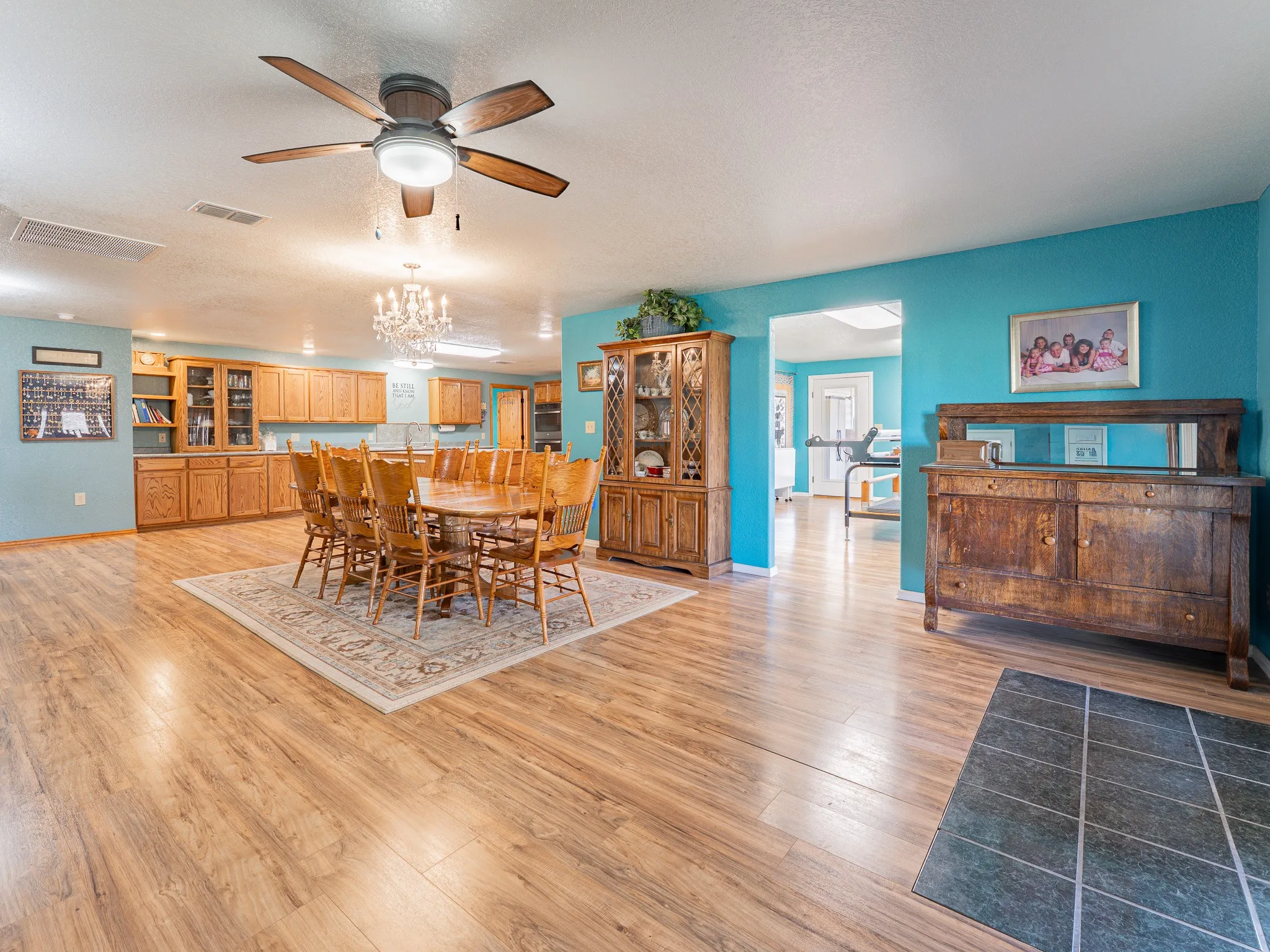 Single Family Residence For Sale in Montague County , 1857 Old Bonita Road, Nocona, Texas 76255, 3 Bedroom, 2 Bathroom, 2 Garage spaces, 3,008 Sqft, built in 2016, mls#21393393, Real Estate Agent in Nocona, Homes For Sale in Montague county, Homes For Sale in Nocona, Realtor in Nocona Texas, Real Estate Brokerage Independent Realty Texas, Luminita Cordes Realtor