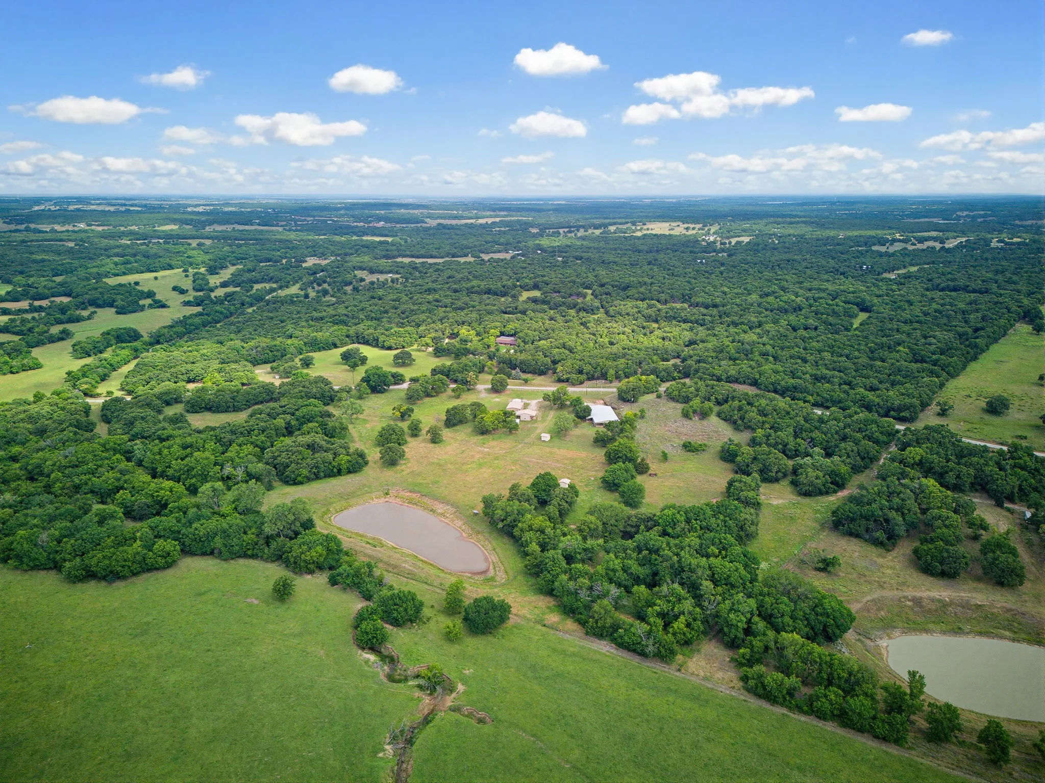 Single Family Residence For Sale in Montague County , 1857 Old Bonita Road, Nocona, Texas 76255, 3 Bedroom, 2 Bathroom, 2 Garage spaces, 3,008 Sqft, built in 2016, mls#21393393, Real Estate Agent in Nocona, Homes For Sale in Montague county, Homes For Sale in Nocona, Realtor in Nocona Texas, Real Estate Brokerage Independent Realty Texas, Luminita Cordes Realtor