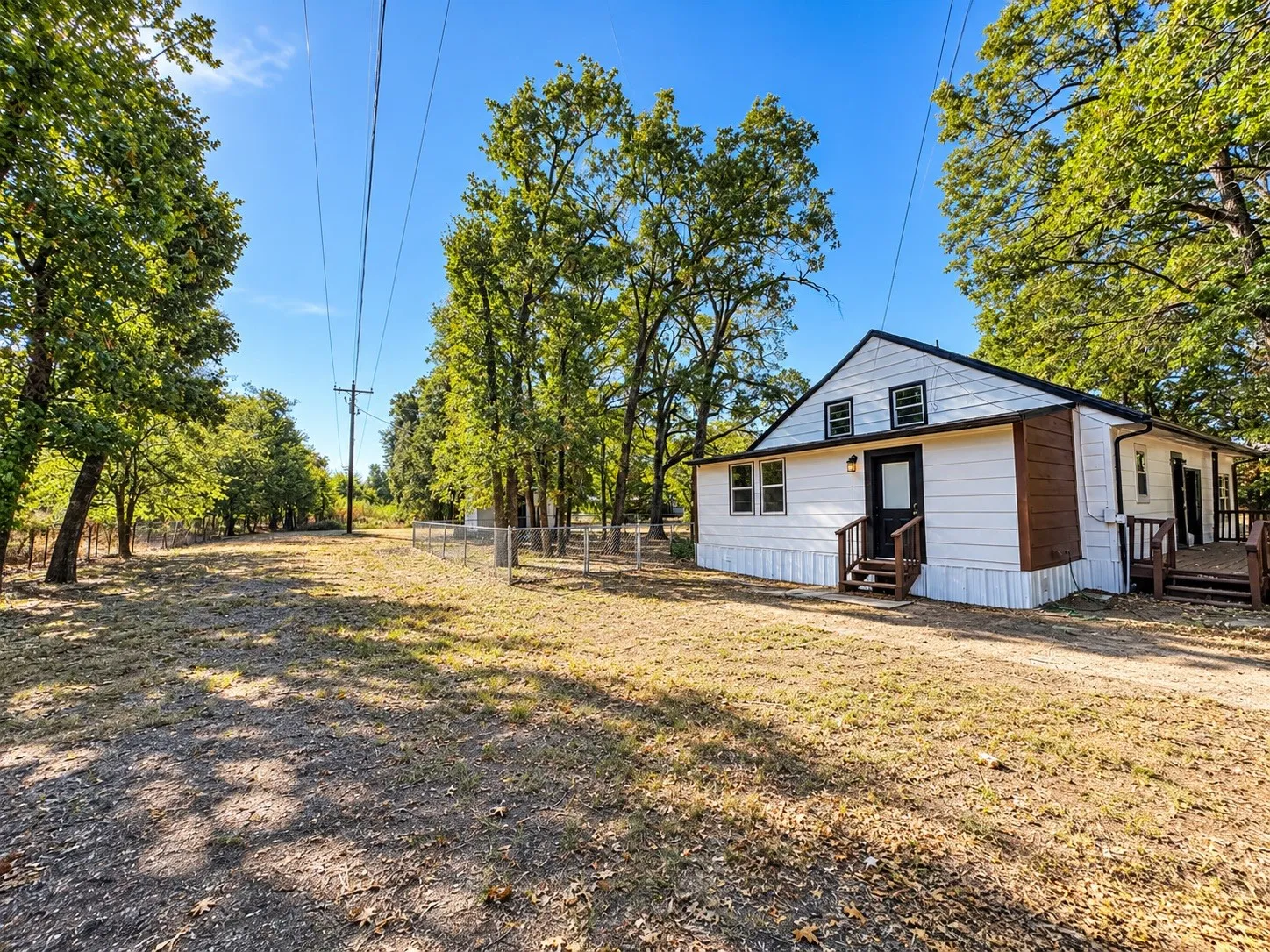 Single Family Residence For Sale in Hunt County , 10241 Fm 1565, Terrell, Texas 75160, 4 Bedroom, 2 Bathroom, Garage spaces, 1,723 Sqft, built in 1990, mls#21393388, Real Estate Agent in Terrell, Homes For Sale in Hunt county, Homes For Sale in Terrell, Realtor in Terrell Texas, Real Estate Brokerage Independent Realty Texas, Luminita Cordes Realtor