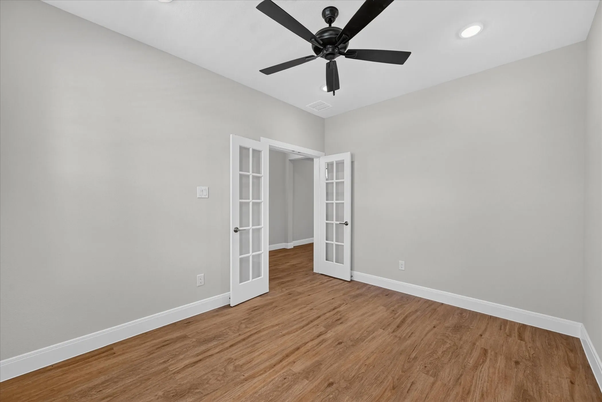 Single Family Residence For Sale in Ellis County , 1112 Abigail Way, Midlothian, Texas 76065, 3 Bedroom, 2 Bathroom, 2 Garage spaces, 1,776 Sqft, built in 2025, mls#21389847, Real Estate Agent in Midlothian, Homes For Sale in Ellis county, Homes For Sale in Midlothian, Realtor in Midlothian Texas, Real Estate Brokerage Independent Realty Texas, Luminita Cordes Realtor