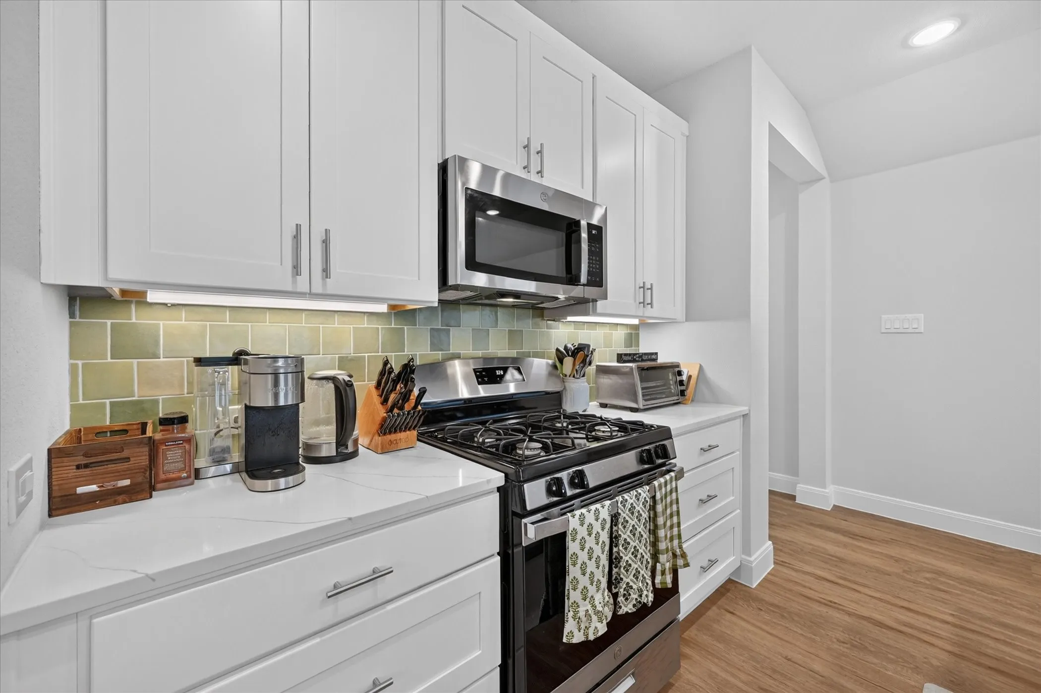 Single Family Residence For Sale in Ellis County , 1112 Abigail Way, Midlothian, Texas 76065, 3 Bedroom, 2 Bathroom, 2 Garage spaces, 1,776 Sqft, built in 2025, mls#21389847, Real Estate Agent in Midlothian, Homes For Sale in Ellis county, Homes For Sale in Midlothian, Realtor in Midlothian Texas, Real Estate Brokerage Independent Realty Texas, Luminita Cordes Realtor