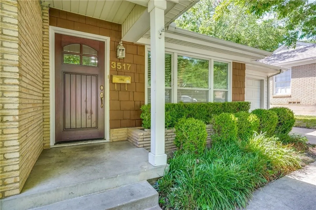 Single Family Residence For Rent in Tarrant County , 3517 Rogers Avenue, Fort Worth, Texas 76109, 5 Bedroom, 3 Bathroom, 1 Garage spaces, 2,011 Sqft, built in 1951, mls#21393414, Real Estate Agent in Fort Worth, Homes For Rent in Tarrant county, Homes For Rent in Fort Worth, Realtor in Fort Worth Texas, Real Estate Brokerage Independent Realty Texas, Luminita Cordes Realtor