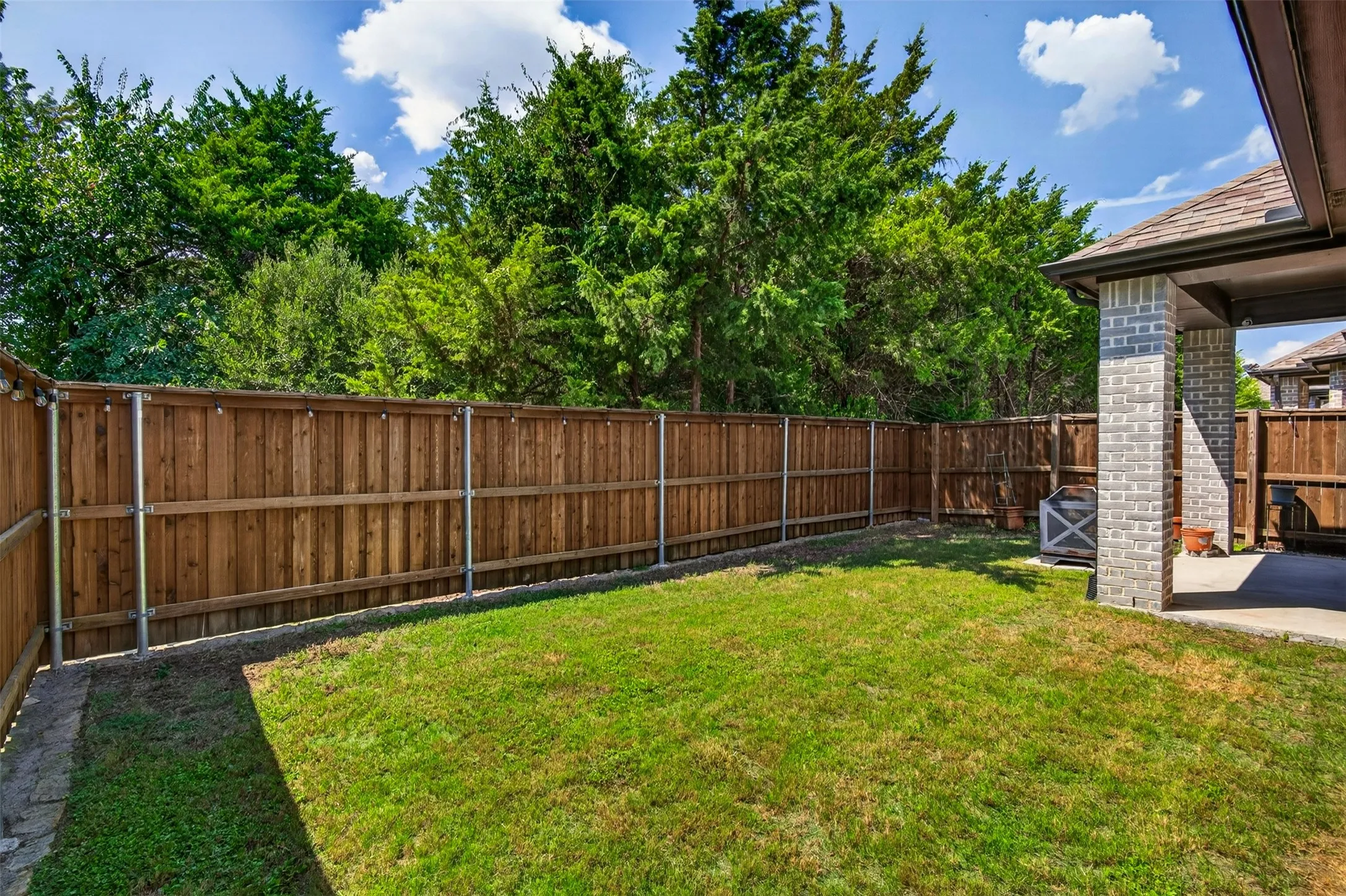 Single Family Residence For Sale in Kaufman County , 2121 Hobby Drive, Forney, Texas 75126, 3 Bedroom, 3 Bathroom, 2 Garage spaces, 2,282 Sqft, built in 2021, mls#21389457, Real Estate Agent in Forney, Homes For Sale in Kaufman county, Homes For Sale in Forney, Realtor in Forney Texas, Real Estate Brokerage Independent Realty Texas, Luminita Cordes Realtor
