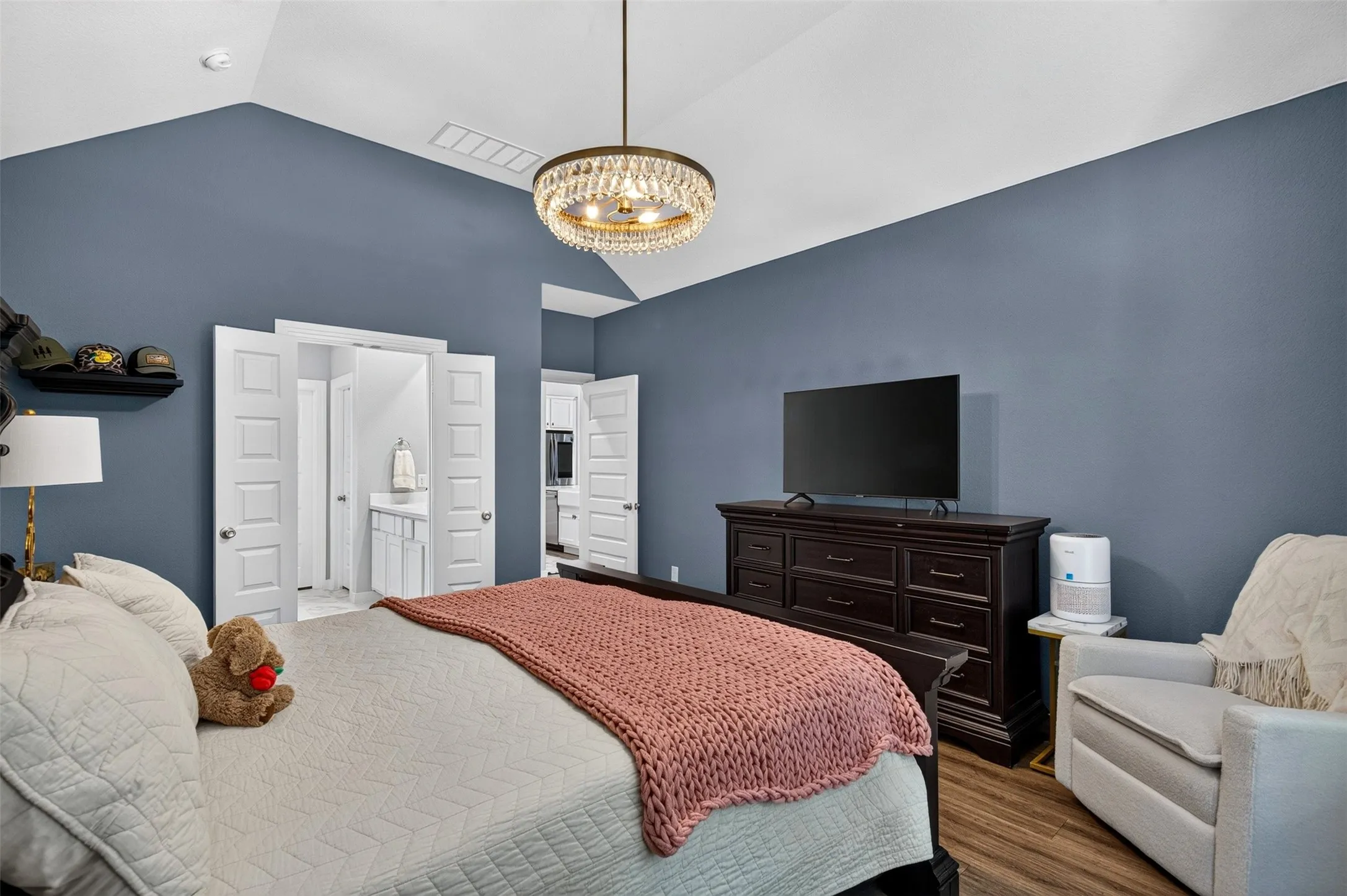Single Family Residence For Sale in Kaufman County , 2121 Hobby Drive, Forney, Texas 75126, 3 Bedroom, 3 Bathroom, 2 Garage spaces, 2,282 Sqft, built in 2021, mls#21389457, Real Estate Agent in Forney, Homes For Sale in Kaufman county, Homes For Sale in Forney, Realtor in Forney Texas, Real Estate Brokerage Independent Realty Texas, Luminita Cordes Realtor