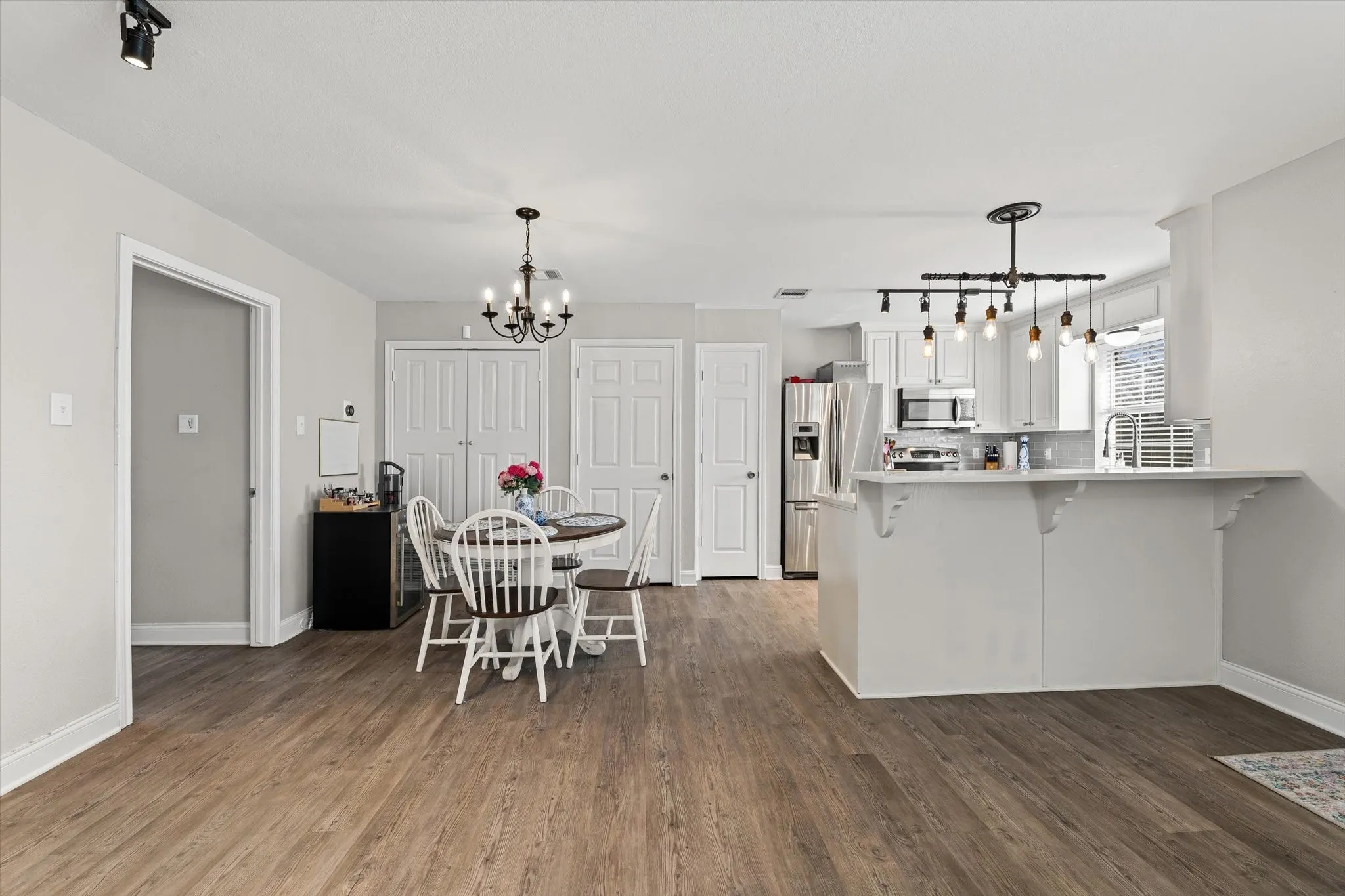 Duplex For Sale in Mc Lennan County , 1301 Wood Avenue A & B, Waco, Texas 76706, 2 Bedroom, 2 Bathroom, Garage spaces, 0 Sqft, built in 2000, mls#21393402, Real Estate Agent in Waco, Homes For Sale in Mc Lennan county, Homes For Sale in Waco, Realtor in Waco Texas, Real Estate Brokerage Independent Realty Texas, Luminita Cordes Realtor