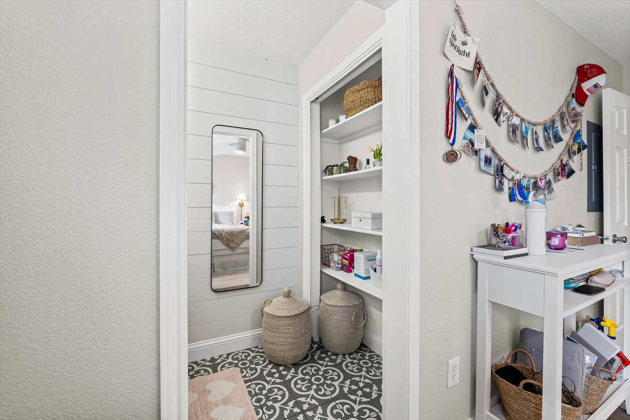 Duplex For Sale in Mc Lennan County , 1301 Wood Avenue A & B, Waco, Texas 76706, 2 Bedroom, 2 Bathroom, Garage spaces, 0 Sqft, built in 2000, mls#21393402, Real Estate Agent in Waco, Homes For Sale in Mc Lennan county, Homes For Sale in Waco, Realtor in Waco Texas, Real Estate Brokerage Independent Realty Texas, Luminita Cordes Realtor