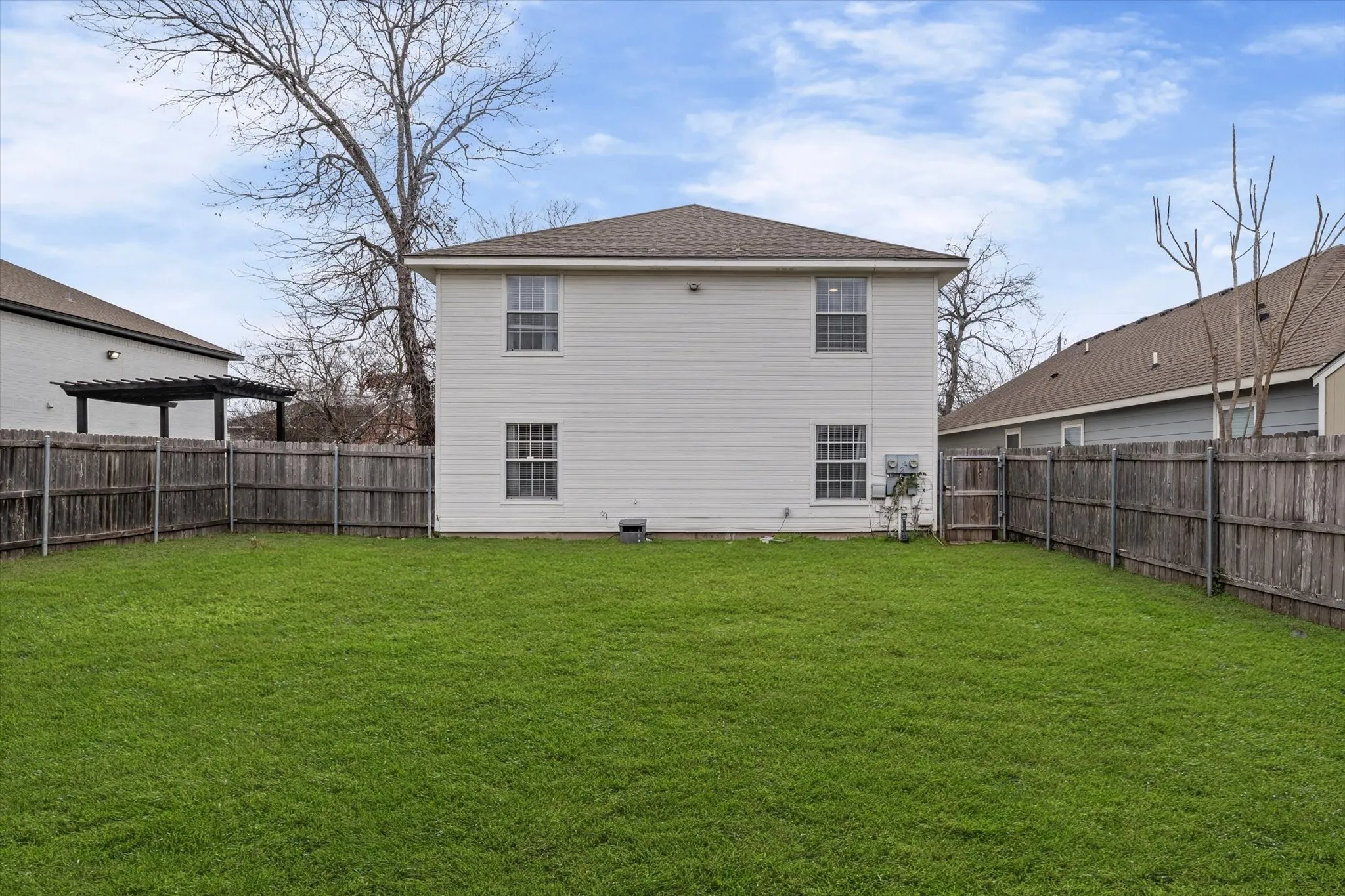 Duplex For Sale in Mc Lennan County , 1301 Wood Avenue A & B, Waco, Texas 76706, 2 Bedroom, 2 Bathroom, Garage spaces, 0 Sqft, built in 2000, mls#21393402, Real Estate Agent in Waco, Homes For Sale in Mc Lennan county, Homes For Sale in Waco, Realtor in Waco Texas, Real Estate Brokerage Independent Realty Texas, Luminita Cordes Realtor