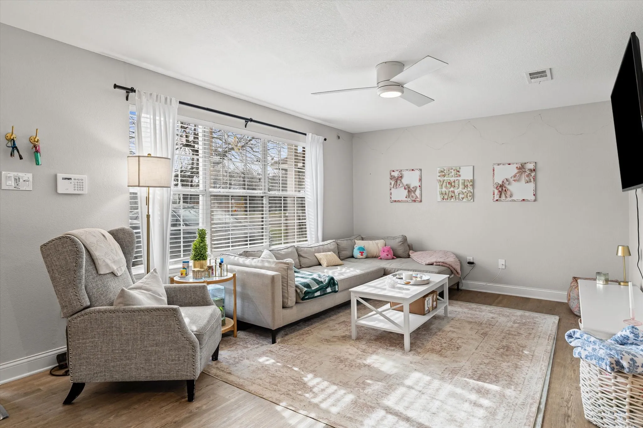 Duplex For Sale in Mc Lennan County , 1301 Wood Avenue A & B, Waco, Texas 76706, 2 Bedroom, 2 Bathroom, Garage spaces, 0 Sqft, built in 2000, mls#21393402, Real Estate Agent in Waco, Homes For Sale in Mc Lennan county, Homes For Sale in Waco, Realtor in Waco Texas, Real Estate Brokerage Independent Realty Texas, Luminita Cordes Realtor