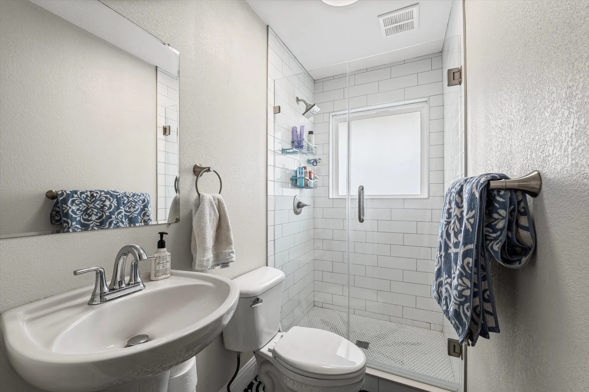 Duplex For Sale in Mc Lennan County , 1301 Wood Avenue A & B, Waco, Texas 76706, 2 Bedroom, 2 Bathroom, Garage spaces, 0 Sqft, built in 2000, mls#21393402, Real Estate Agent in Waco, Homes For Sale in Mc Lennan county, Homes For Sale in Waco, Realtor in Waco Texas, Real Estate Brokerage Independent Realty Texas, Luminita Cordes Realtor