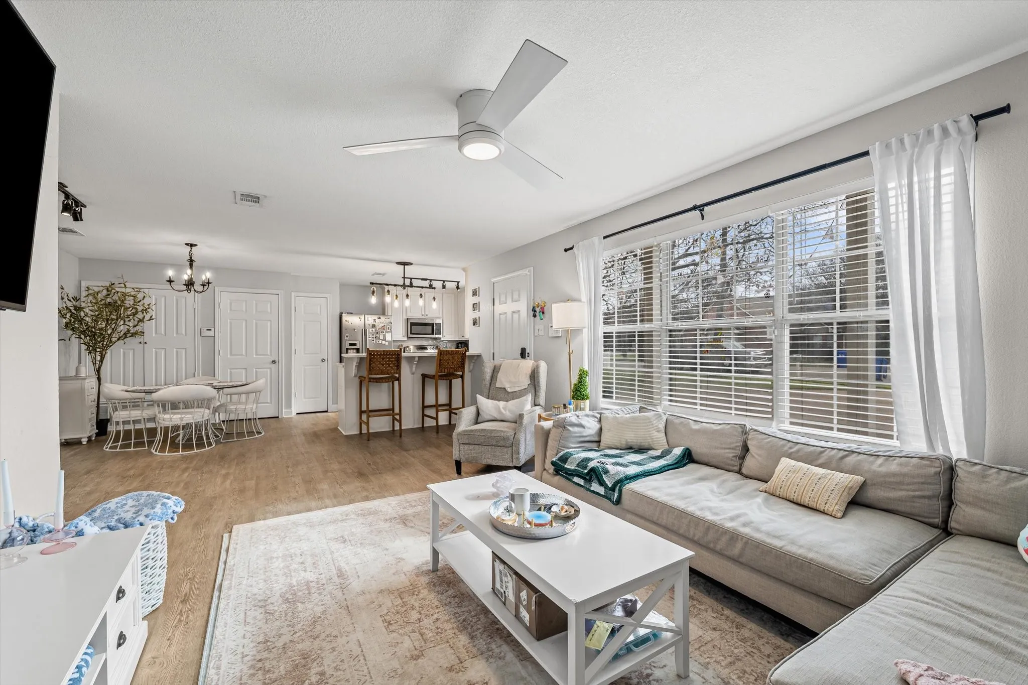 Duplex For Sale in Mc Lennan County , 1301 Wood Avenue A & B, Waco, Texas 76706, 2 Bedroom, 2 Bathroom, Garage spaces, 0 Sqft, built in 2000, mls#21393402, Real Estate Agent in Waco, Homes For Sale in Mc Lennan county, Homes For Sale in Waco, Realtor in Waco Texas, Real Estate Brokerage Independent Realty Texas, Luminita Cordes Realtor