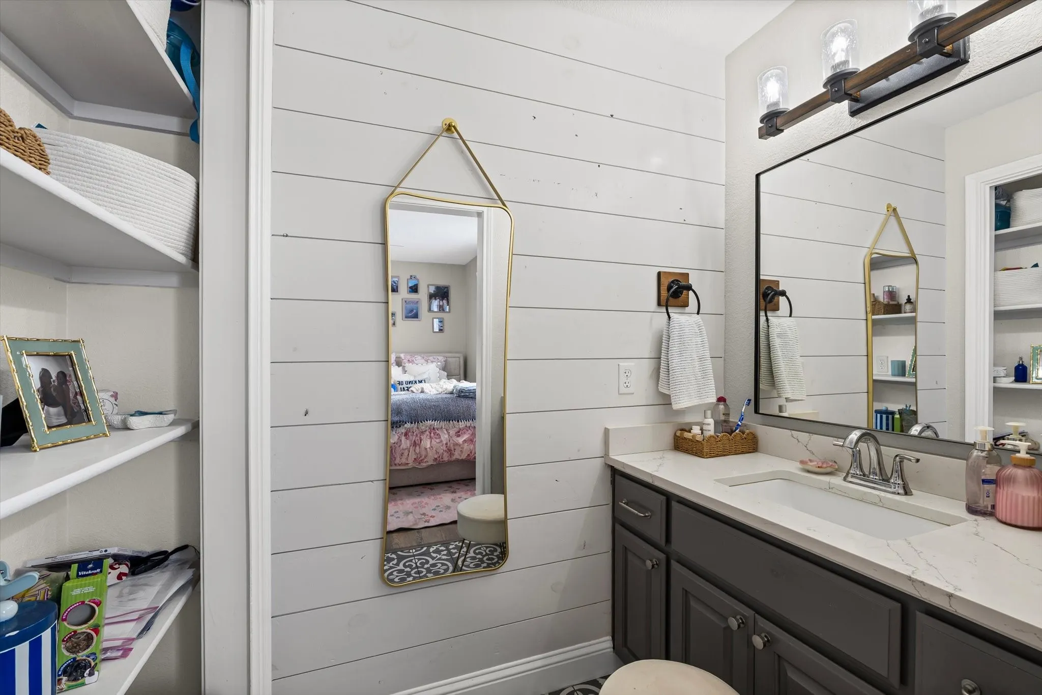 Duplex For Sale in Mc Lennan County , 1301 Wood Avenue A & B, Waco, Texas 76706, 2 Bedroom, 2 Bathroom, Garage spaces, 0 Sqft, built in 2000, mls#21393402, Real Estate Agent in Waco, Homes For Sale in Mc Lennan county, Homes For Sale in Waco, Realtor in Waco Texas, Real Estate Brokerage Independent Realty Texas, Luminita Cordes Realtor