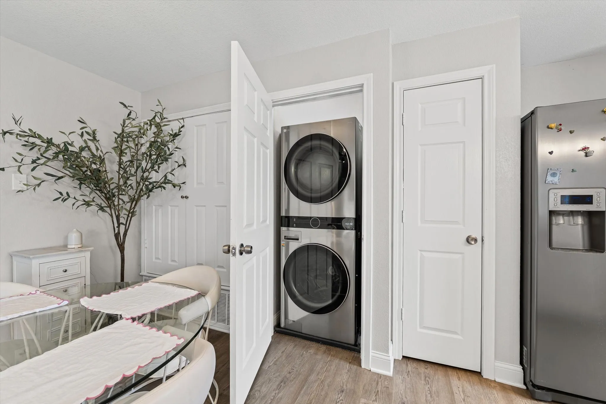 Duplex For Sale in Mc Lennan County , 1301 Wood Avenue A & B, Waco, Texas 76706, 2 Bedroom, 2 Bathroom, Garage spaces, 0 Sqft, built in 2000, mls#21393402, Real Estate Agent in Waco, Homes For Sale in Mc Lennan county, Homes For Sale in Waco, Realtor in Waco Texas, Real Estate Brokerage Independent Realty Texas, Luminita Cordes Realtor