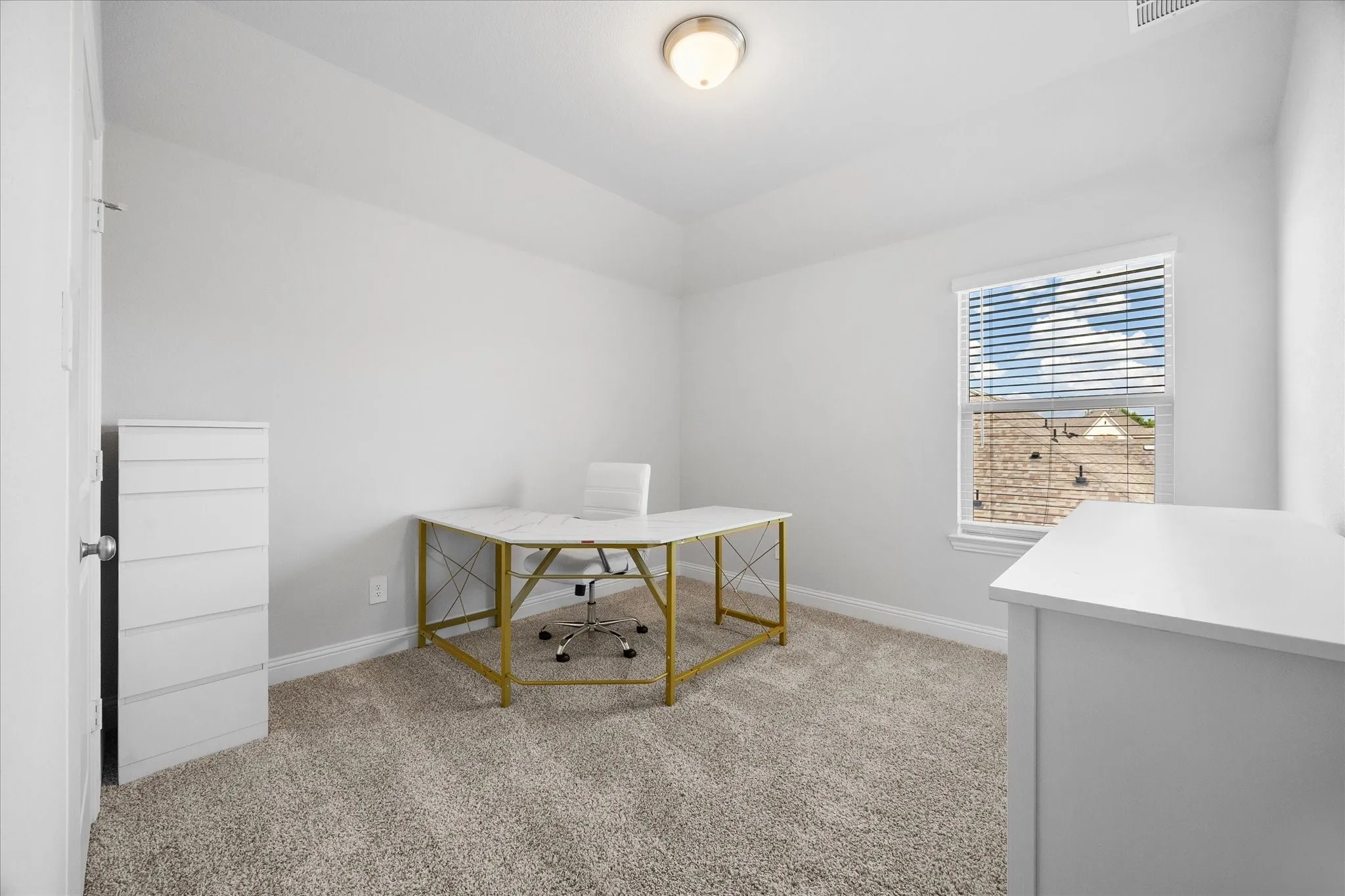Enjoy working from home here!