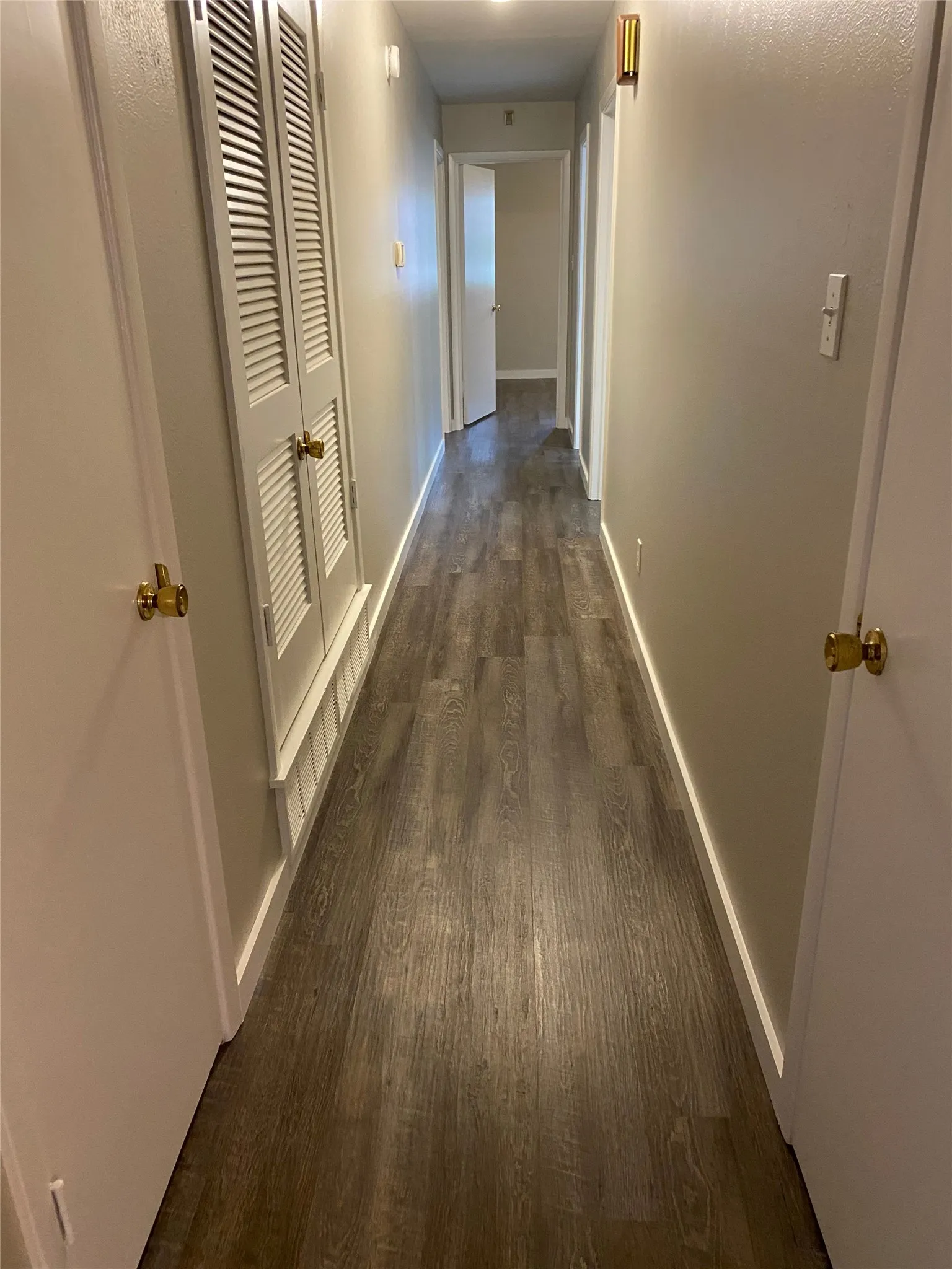 Single Family Residence For Rent in Tarrant County , 3621 Winifred Drive, Fort Worth, Texas 76133, 3 Bedroom, 2 Bathroom, 2 Garage spaces, 1,967 Sqft, built in 1964, mls#21371378, Real Estate Agent in Fort Worth, Homes For Rent in Tarrant county, Homes For Rent in Fort Worth, Realtor in Fort Worth Texas, Real Estate Brokerage Independent Realty Texas, Luminita Cordes Realtor