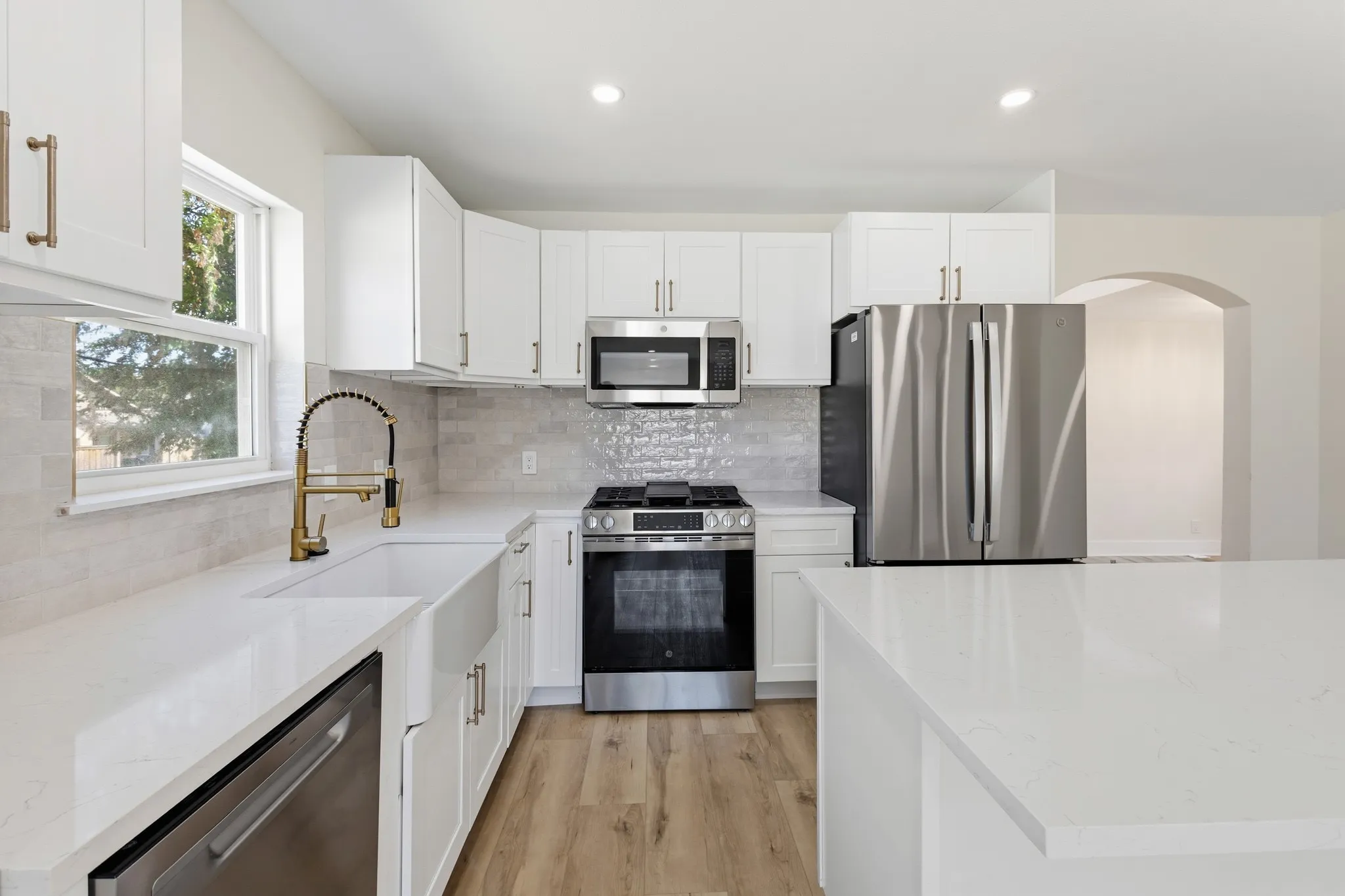 Single Family Residence For Rent in Tarrant County , 621 TRUMAN Street, Arlington, Texas 76011, 3 Bedroom, 2 Bathroom, Garage spaces, 1,780 Sqft, built in 1958, mls#21393391, Real Estate Agent in Arlington, Homes For Rent in Tarrant county, Homes For Rent in Arlington, Realtor in Arlington Texas, Real Estate Brokerage Independent Realty Texas, Luminita Cordes Realtor