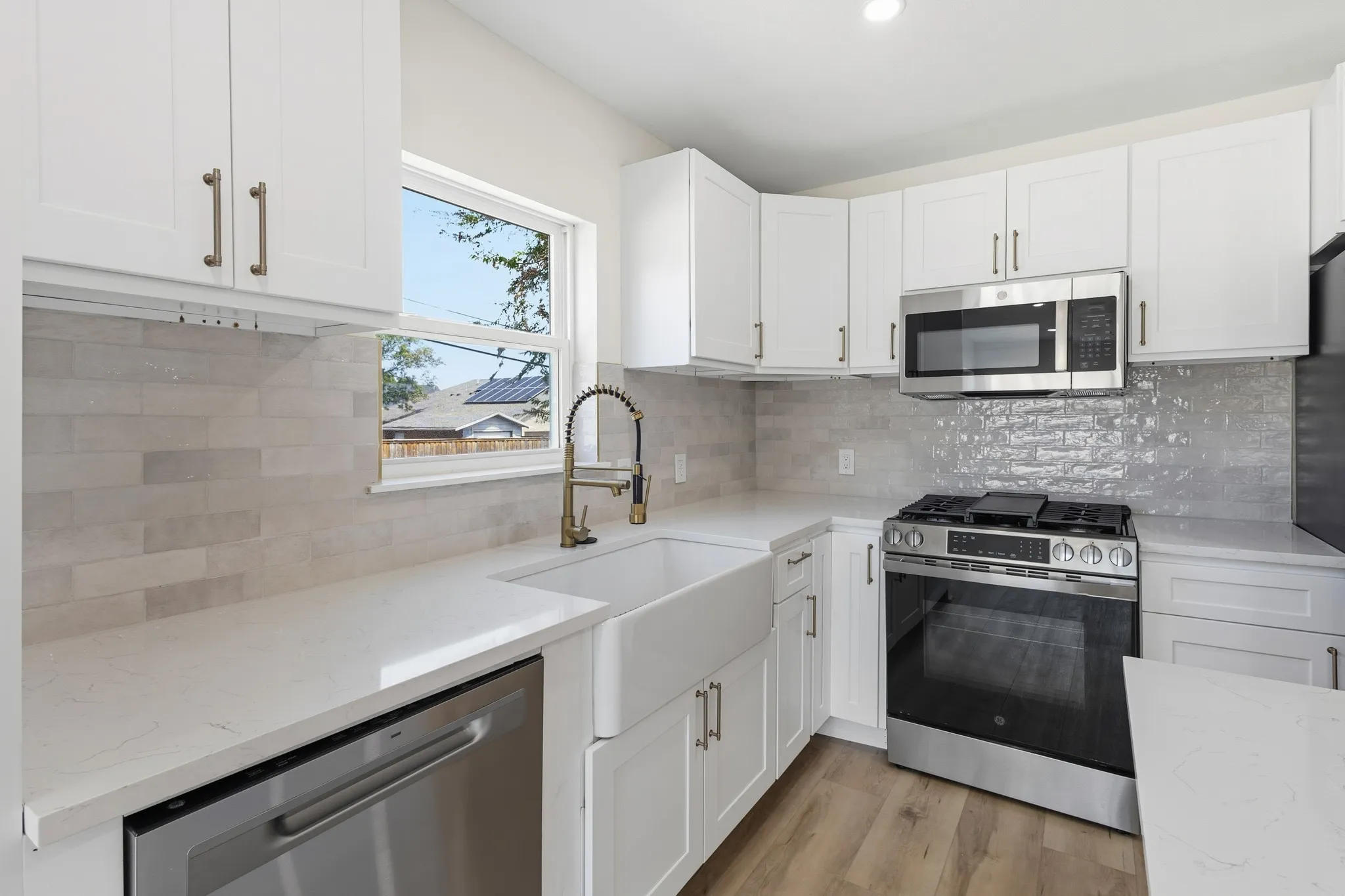 Single Family Residence For Rent in Tarrant County , 621 TRUMAN Street, Arlington, Texas 76011, 3 Bedroom, 2 Bathroom, Garage spaces, 1,780 Sqft, built in 1958, mls#21393391, Real Estate Agent in Arlington, Homes For Rent in Tarrant county, Homes For Rent in Arlington, Realtor in Arlington Texas, Real Estate Brokerage Independent Realty Texas, Luminita Cordes Realtor