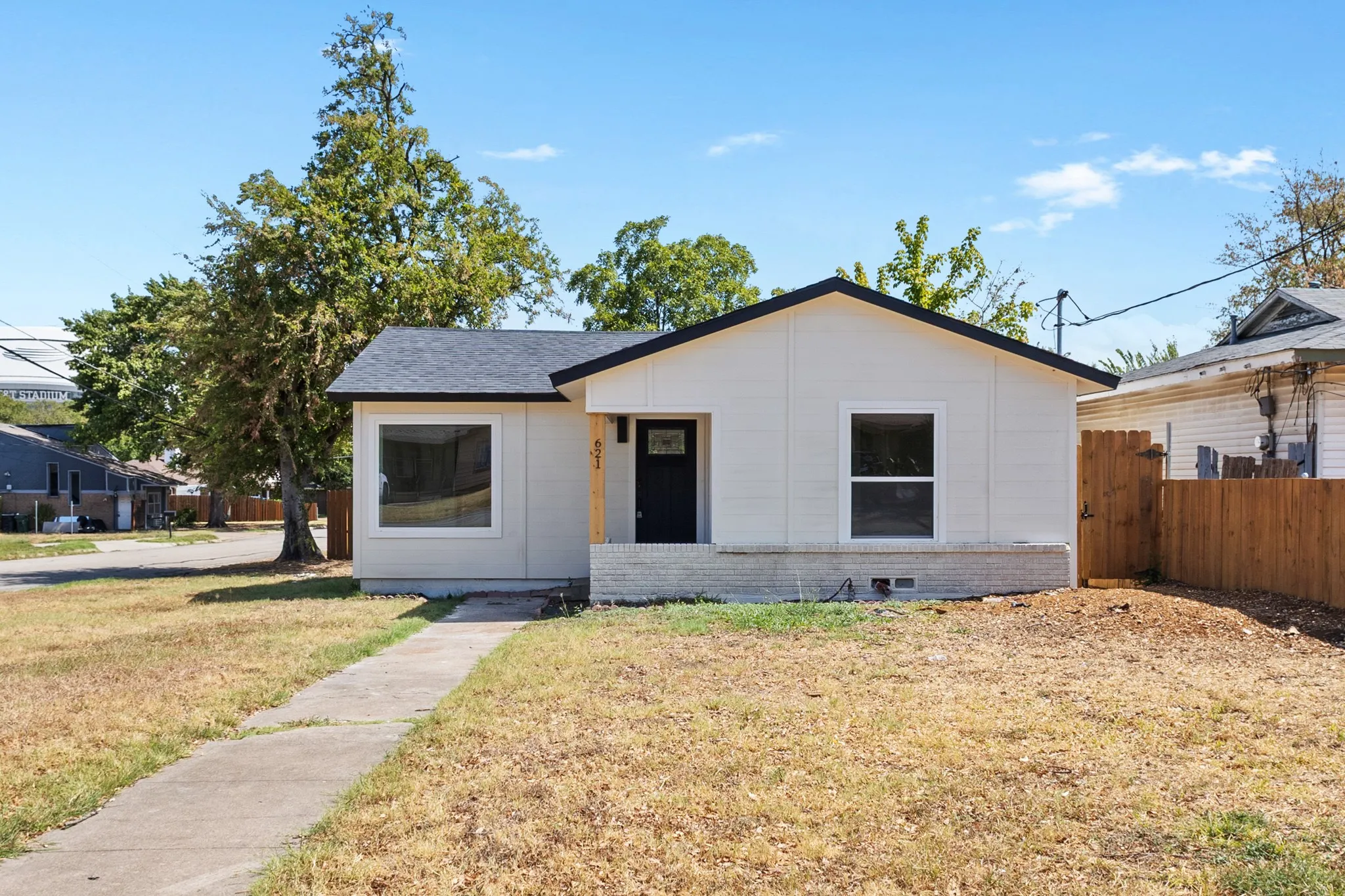 Single Family Residence For Rent