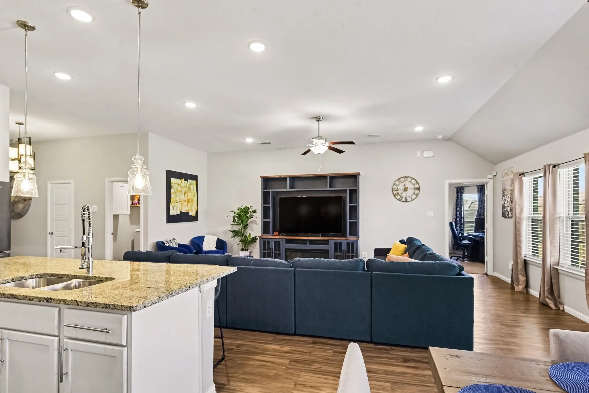 Single Family Residence For Sale in Hunt County , 1817 Elderberry Street, Royse City, Texas 75189, 4 Bedroom, 3 Bathroom, 2 Garage spaces, 1,992 Sqft, built in 2021, mls#21390700, Real Estate Agent in Royse City, Homes For Sale in Hunt county, Homes For Sale in Royse City, Realtor in Royse City Texas, Real Estate Brokerage Independent Realty Texas, Luminita Cordes Realtor