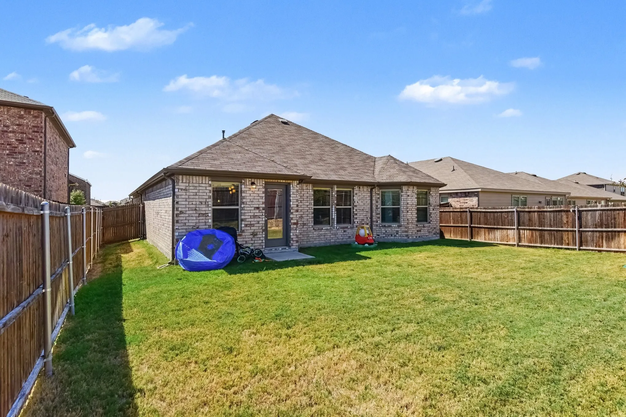 Single Family Residence For Sale in Hunt County , 1817 Elderberry Street, Royse City, Texas 75189, 4 Bedroom, 3 Bathroom, 2 Garage spaces, 1,992 Sqft, built in 2021, mls#21390700, Real Estate Agent in Royse City, Homes For Sale in Hunt county, Homes For Sale in Royse City, Realtor in Royse City Texas, Real Estate Brokerage Independent Realty Texas, Luminita Cordes Realtor