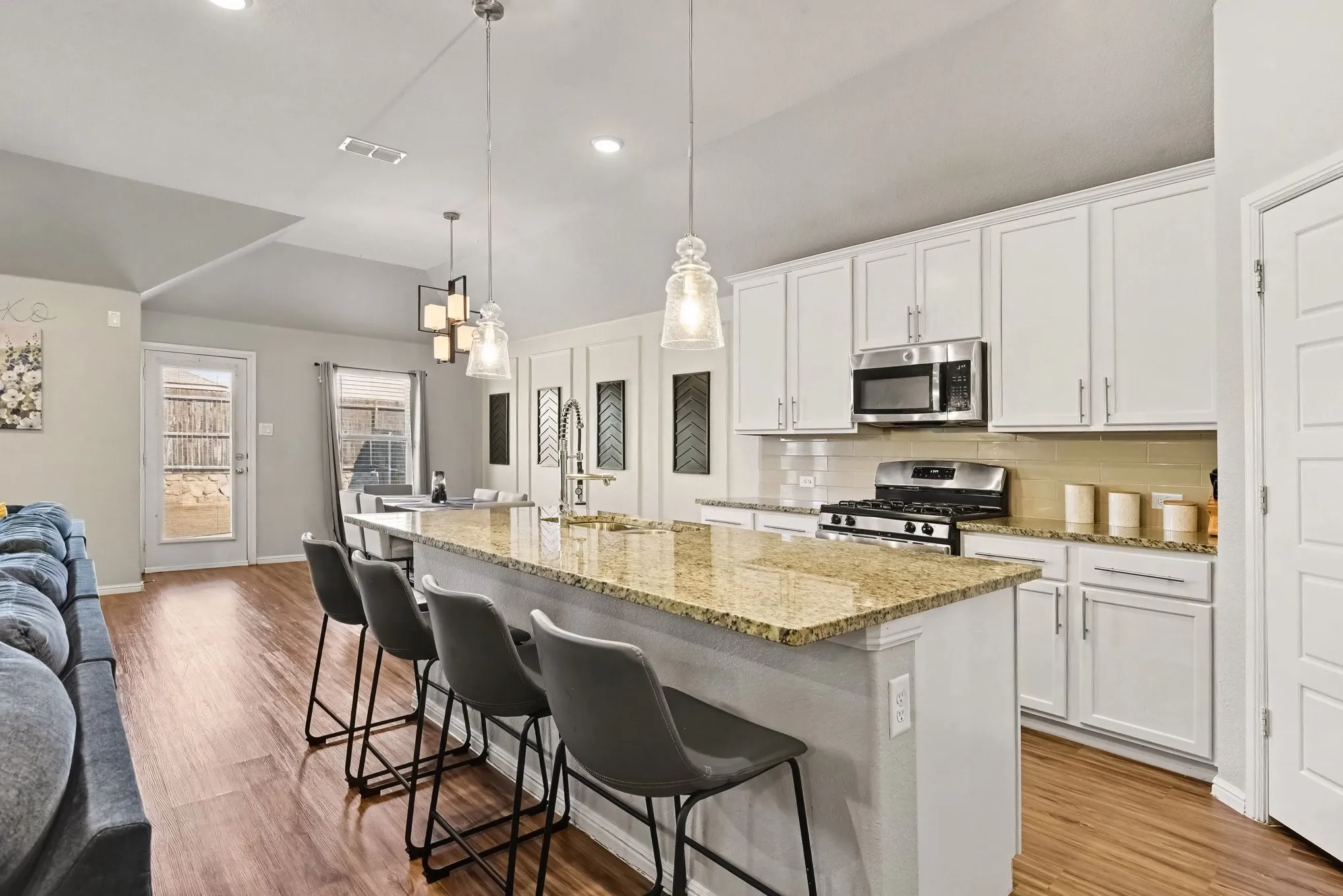 Single Family Residence For Sale in Hunt County , 1817 Elderberry Street, Royse City, Texas 75189, 4 Bedroom, 3 Bathroom, 2 Garage spaces, 1,992 Sqft, built in 2021, mls#21390700, Real Estate Agent in Royse City, Homes For Sale in Hunt county, Homes For Sale in Royse City, Realtor in Royse City Texas, Real Estate Brokerage Independent Realty Texas, Luminita Cordes Realtor