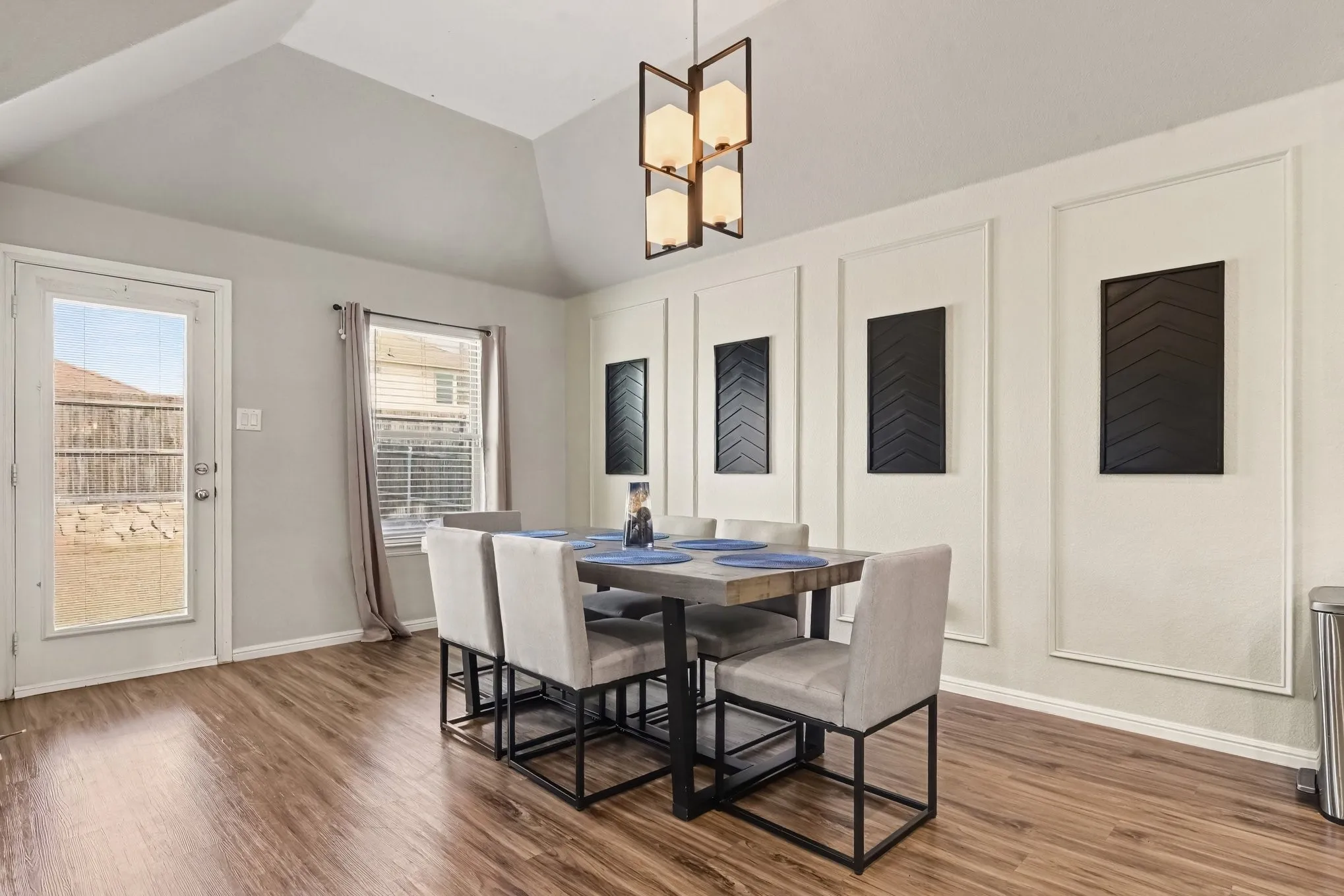Single Family Residence For Sale in Hunt County , 1817 Elderberry Street, Royse City, Texas 75189, 4 Bedroom, 3 Bathroom, 2 Garage spaces, 1,992 Sqft, built in 2021, mls#21390700, Real Estate Agent in Royse City, Homes For Sale in Hunt county, Homes For Sale in Royse City, Realtor in Royse City Texas, Real Estate Brokerage Independent Realty Texas, Luminita Cordes Realtor