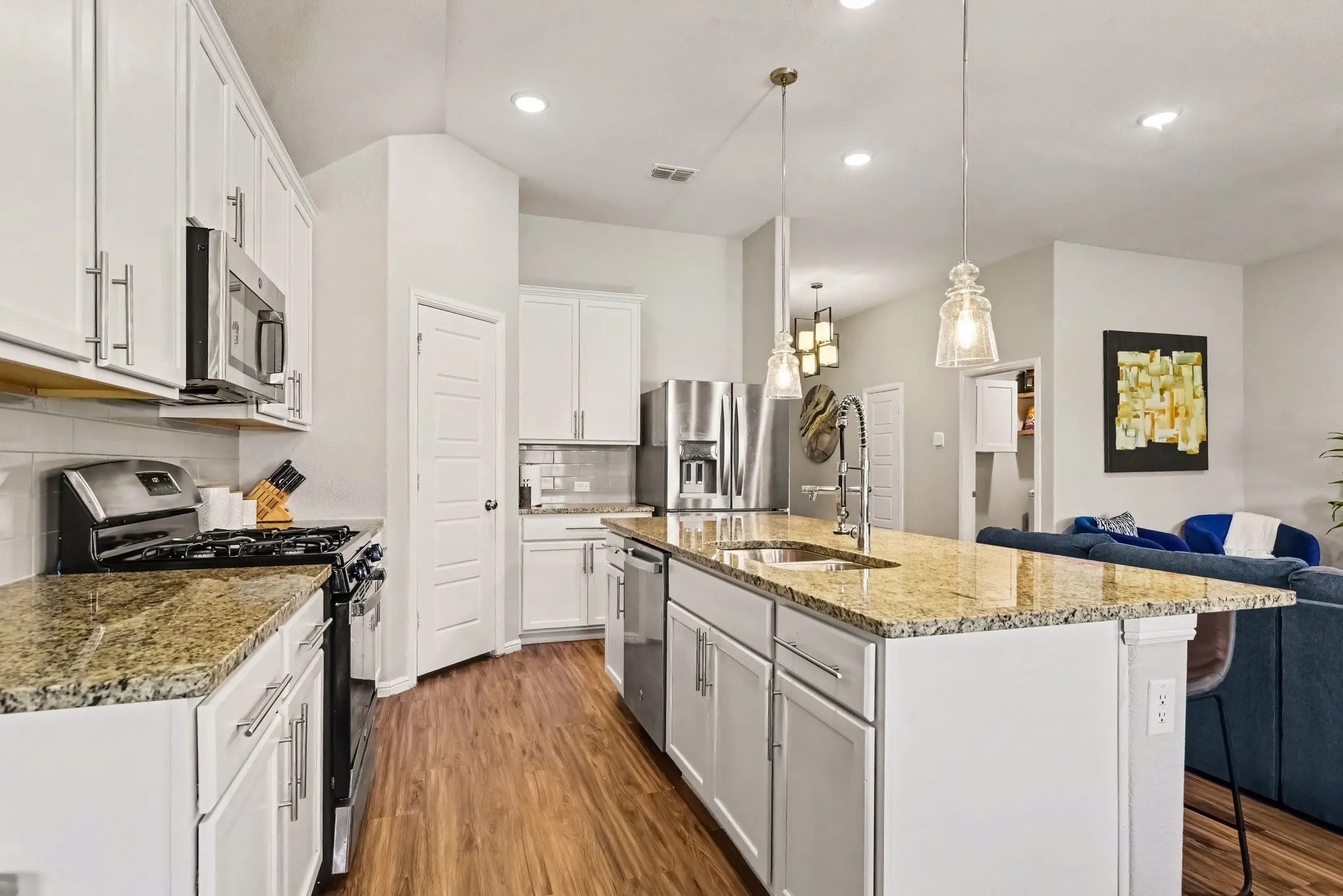 Single Family Residence For Sale in Hunt County , 1817 Elderberry Street, Royse City, Texas 75189, 4 Bedroom, 3 Bathroom, 2 Garage spaces, 1,992 Sqft, built in 2021, mls#21390700, Real Estate Agent in Royse City, Homes For Sale in Hunt county, Homes For Sale in Royse City, Realtor in Royse City Texas, Real Estate Brokerage Independent Realty Texas, Luminita Cordes Realtor