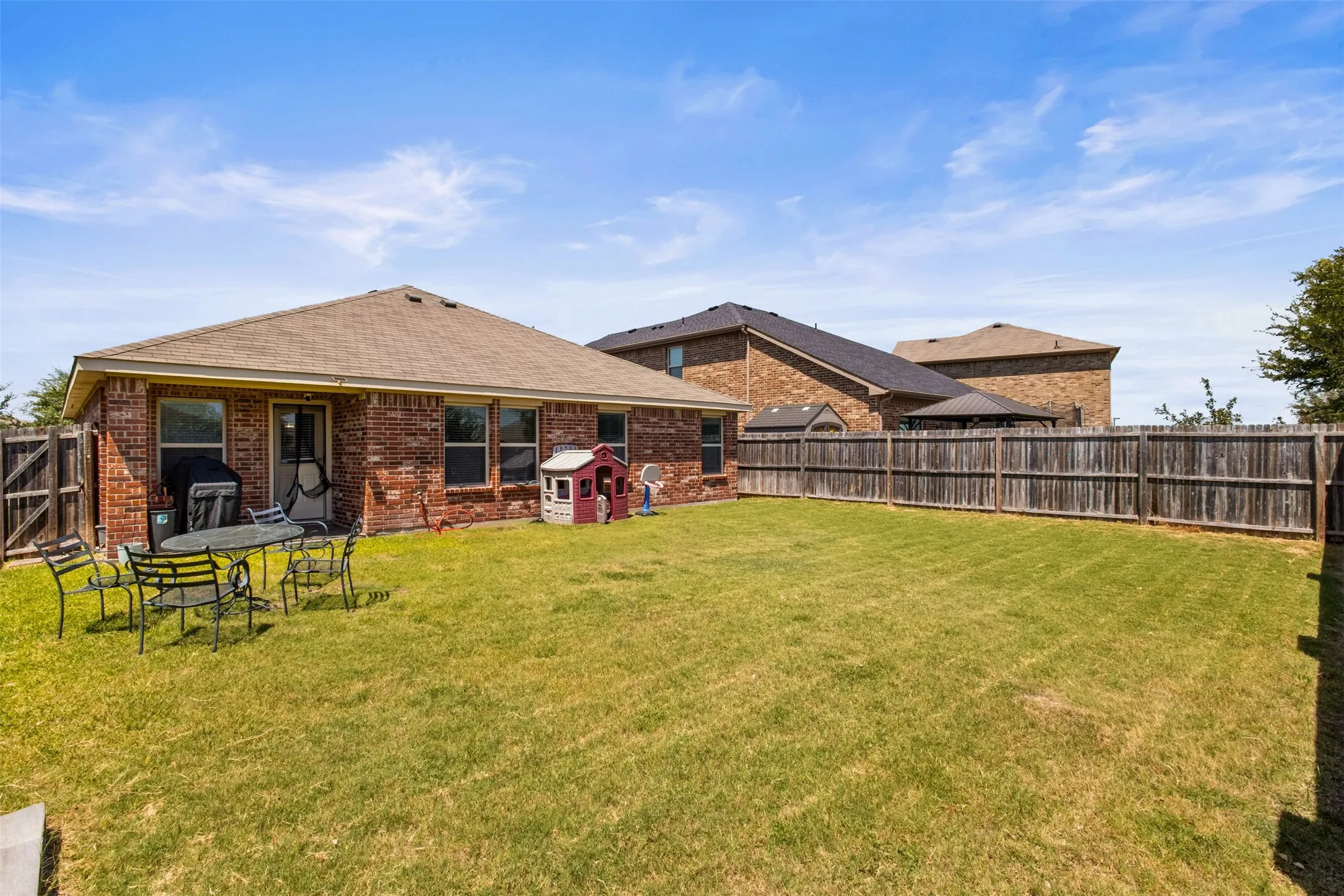 Single Family Residence For Rent in Rockwall County , 2008 Brisbon Street, Fate, Texas 75189, 4 Bedroom, 2 Bathroom, 2 Garage spaces, 1,561 Sqft, built in 2017, mls#21393425, Real Estate Agent in Fate, Homes For Rent in Rockwall county, Homes For Rent in Fate, Realtor in Fate Texas, Real Estate Brokerage Independent Realty Texas, Luminita Cordes Realtor