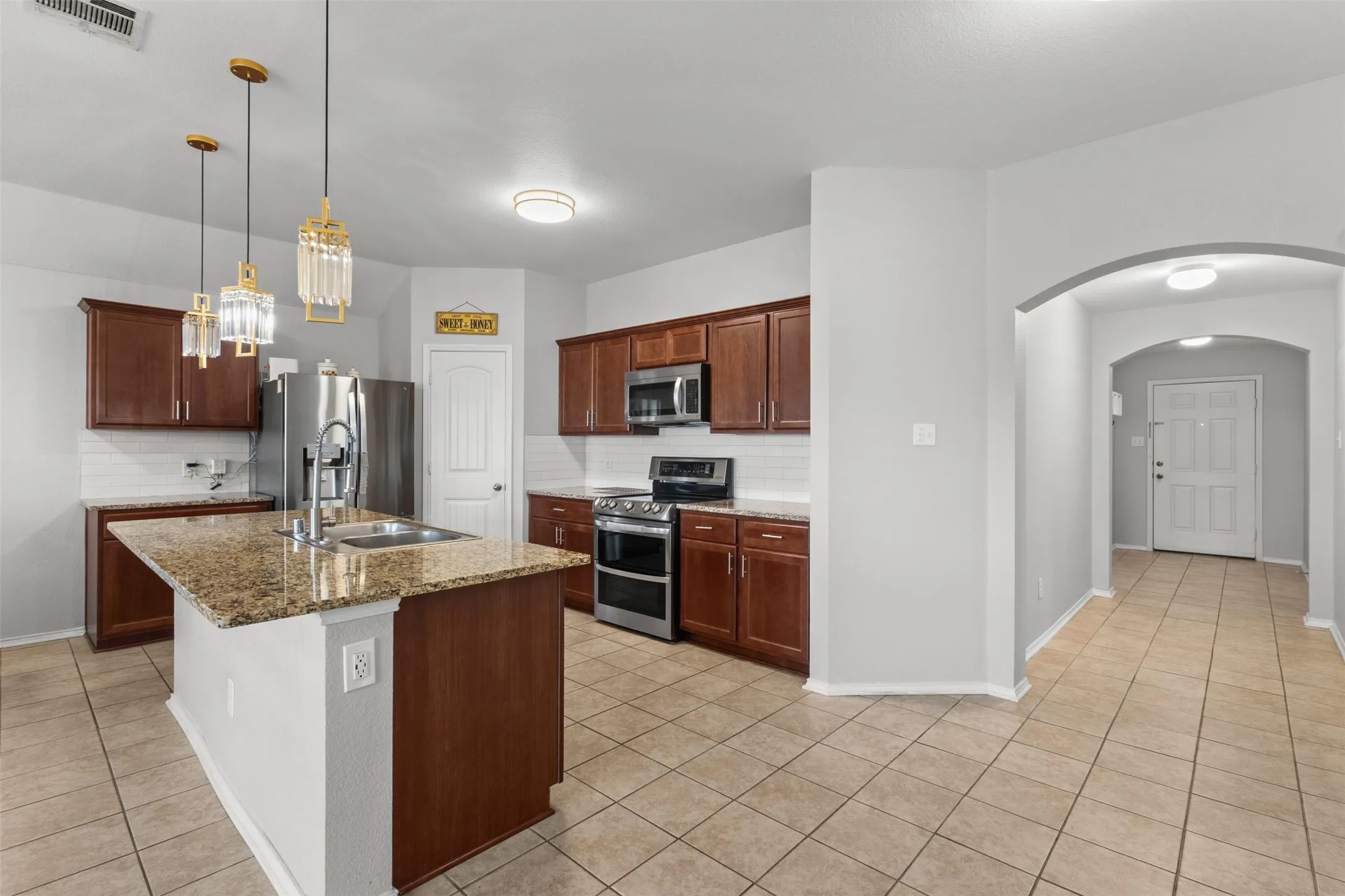 Single Family Residence For Rent in Rockwall County , 2008 Brisbon Street, Fate, Texas 75189, 4 Bedroom, 2 Bathroom, 2 Garage spaces, 1,561 Sqft, built in 2017, mls#21393425, Real Estate Agent in Fate, Homes For Rent in Rockwall county, Homes For Rent in Fate, Realtor in Fate Texas, Real Estate Brokerage Independent Realty Texas, Luminita Cordes Realtor
