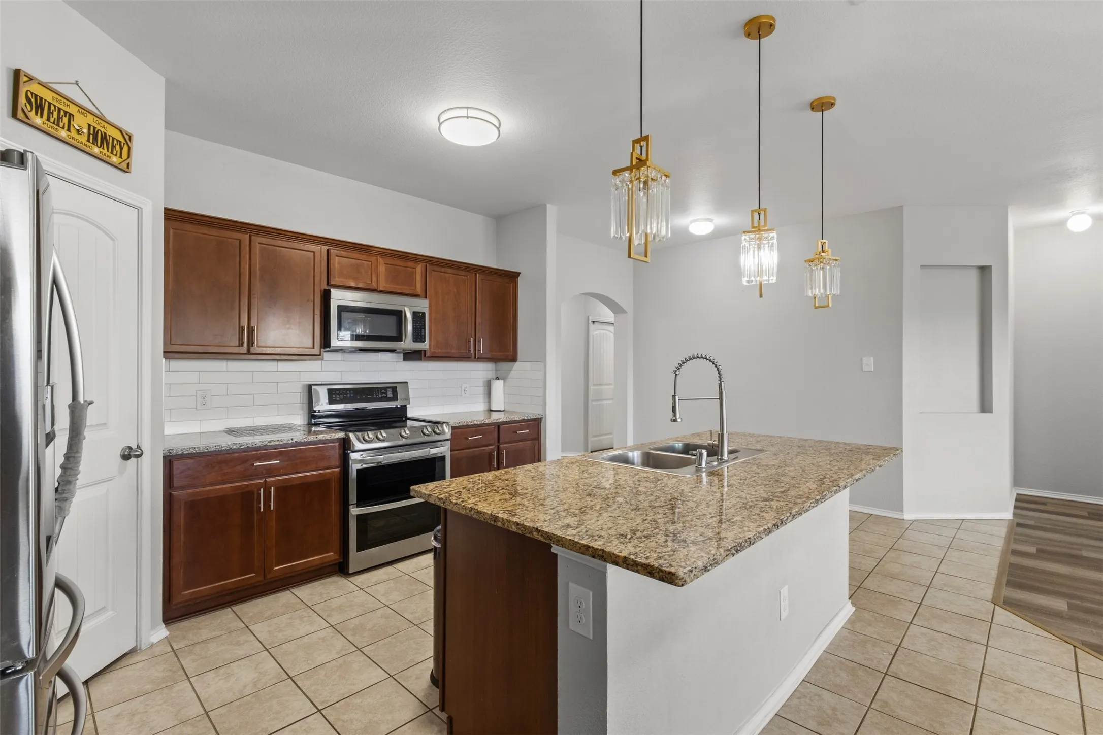 Single Family Residence For Rent in Rockwall County , 2008 Brisbon Street, Fate, Texas 75189, 4 Bedroom, 2 Bathroom, 2 Garage spaces, 1,561 Sqft, built in 2017, mls#21393425, Real Estate Agent in Fate, Homes For Rent in Rockwall county, Homes For Rent in Fate, Realtor in Fate Texas, Real Estate Brokerage Independent Realty Texas, Luminita Cordes Realtor