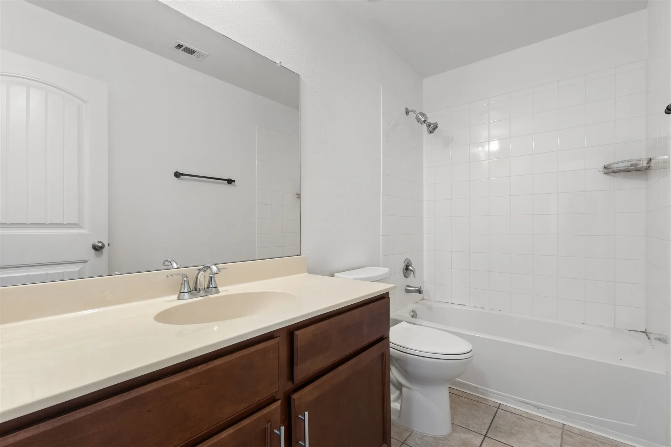 Single Family Residence For Rent in Rockwall County , 2008 Brisbon Street, Fate, Texas 75189, 4 Bedroom, 2 Bathroom, 2 Garage spaces, 1,561 Sqft, built in 2017, mls#21393425, Real Estate Agent in Fate, Homes For Rent in Rockwall county, Homes For Rent in Fate, Realtor in Fate Texas, Real Estate Brokerage Independent Realty Texas, Luminita Cordes Realtor