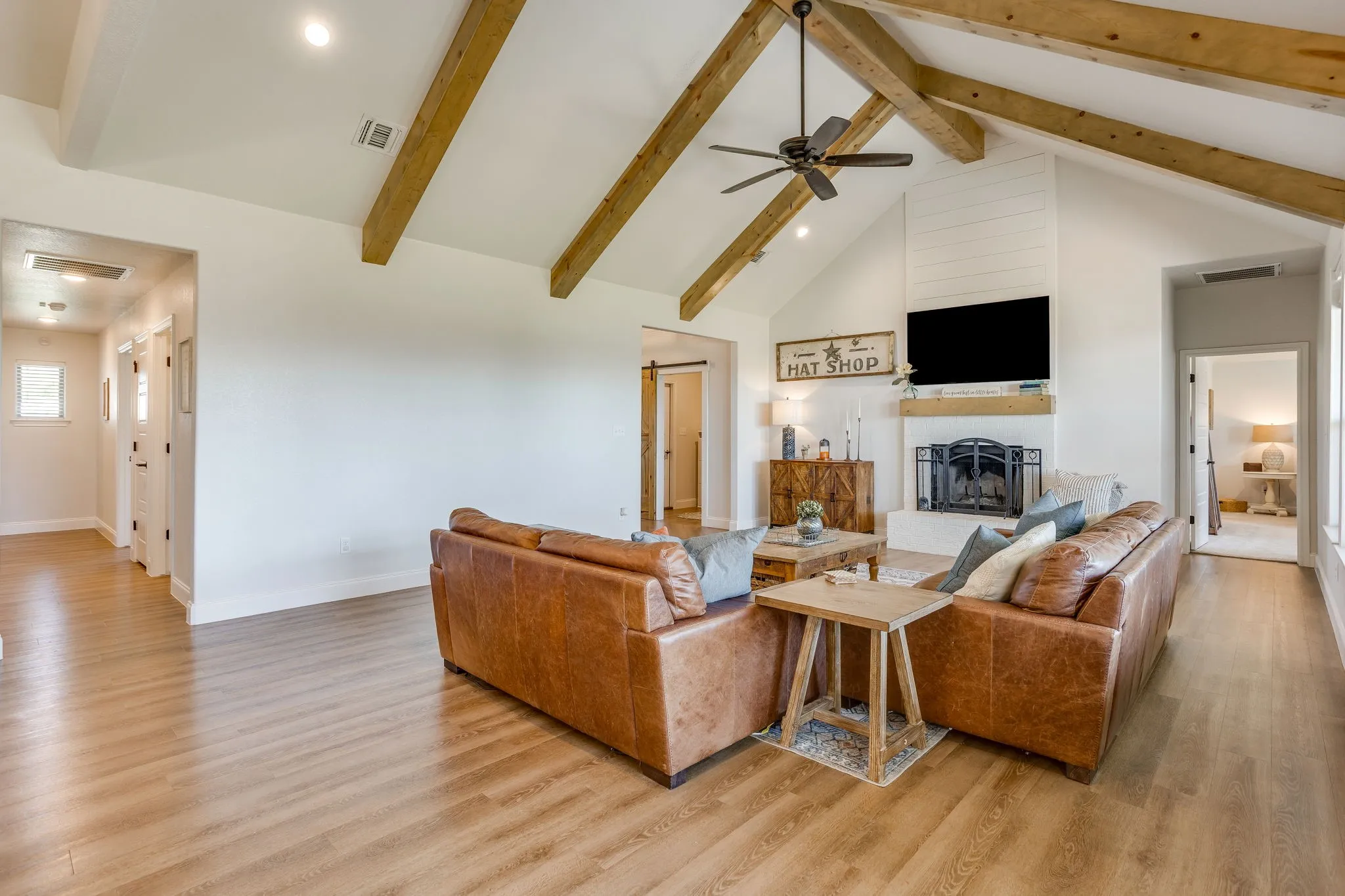 Single Family Residence For Sale in Johnson County , 103 Tall Pine Drive, Godley, Texas 76044, 4 Bedroom, 2 Bathroom, 2 Garage spaces, 2,424 Sqft, built in 2021, mls#21391362, Real Estate Agent in Godley, Homes For Sale in Johnson county, Homes For Sale in Godley, Realtor in Godley Texas, Real Estate Brokerage Independent Realty Texas, Luminita Cordes Realtor