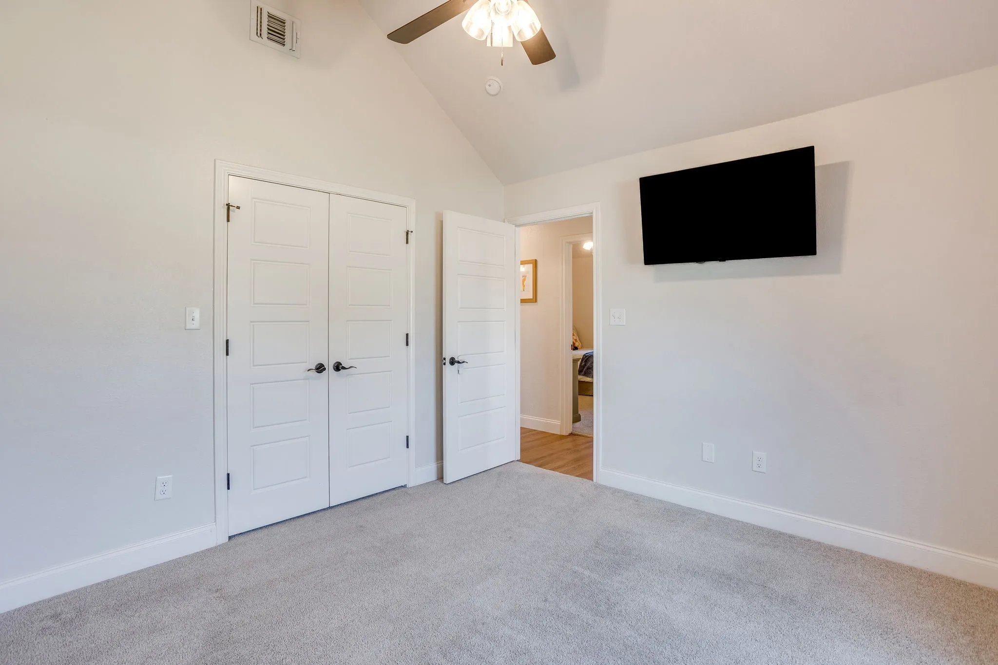 Single Family Residence For Sale in Johnson County , 103 Tall Pine Drive, Godley, Texas 76044, 4 Bedroom, 2 Bathroom, 2 Garage spaces, 2,424 Sqft, built in 2021, mls#21391362, Real Estate Agent in Godley, Homes For Sale in Johnson county, Homes For Sale in Godley, Realtor in Godley Texas, Real Estate Brokerage Independent Realty Texas, Luminita Cordes Realtor